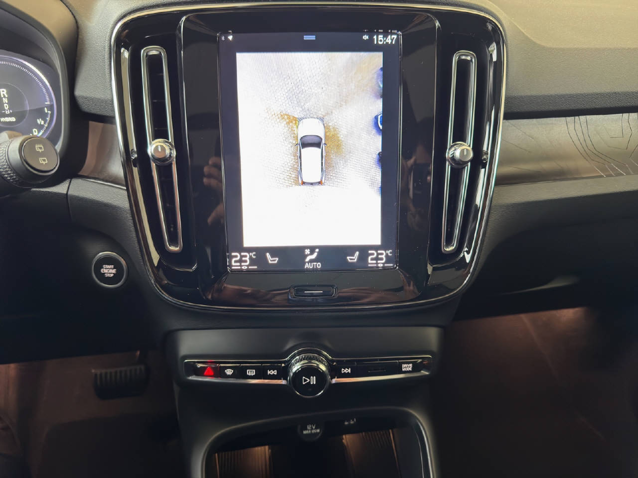 VOLVO XC40 1.5 T5 PiH Ultimate Dark-image-15