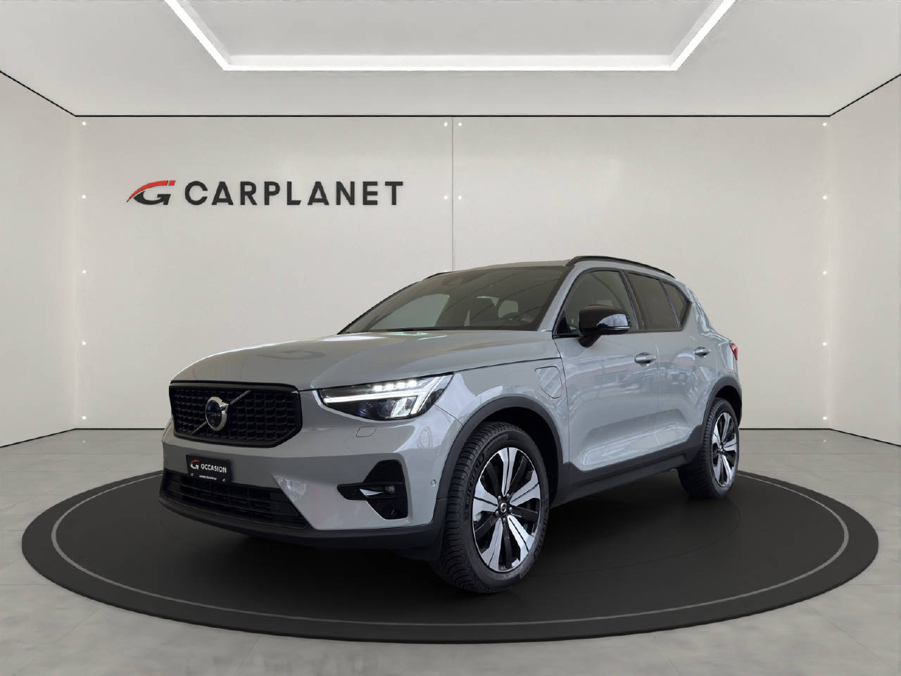 VOLVO XC40 1.5 T5 PiH Ultimate Dark-image-0