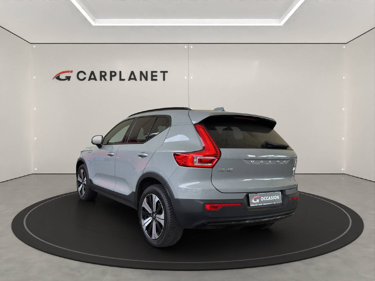 VOLVO XC40 1.5 T5 PiH Ultimate Dark-image-3