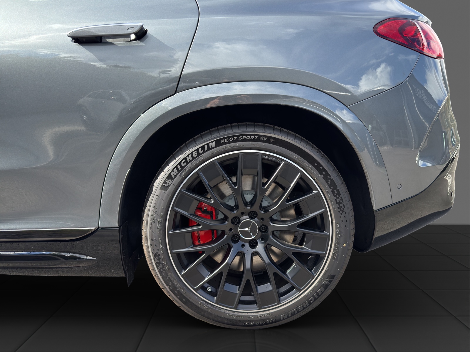 MERCEDES-BENZ EQE SUV AMG 43 4 Matic Excellence-image-21