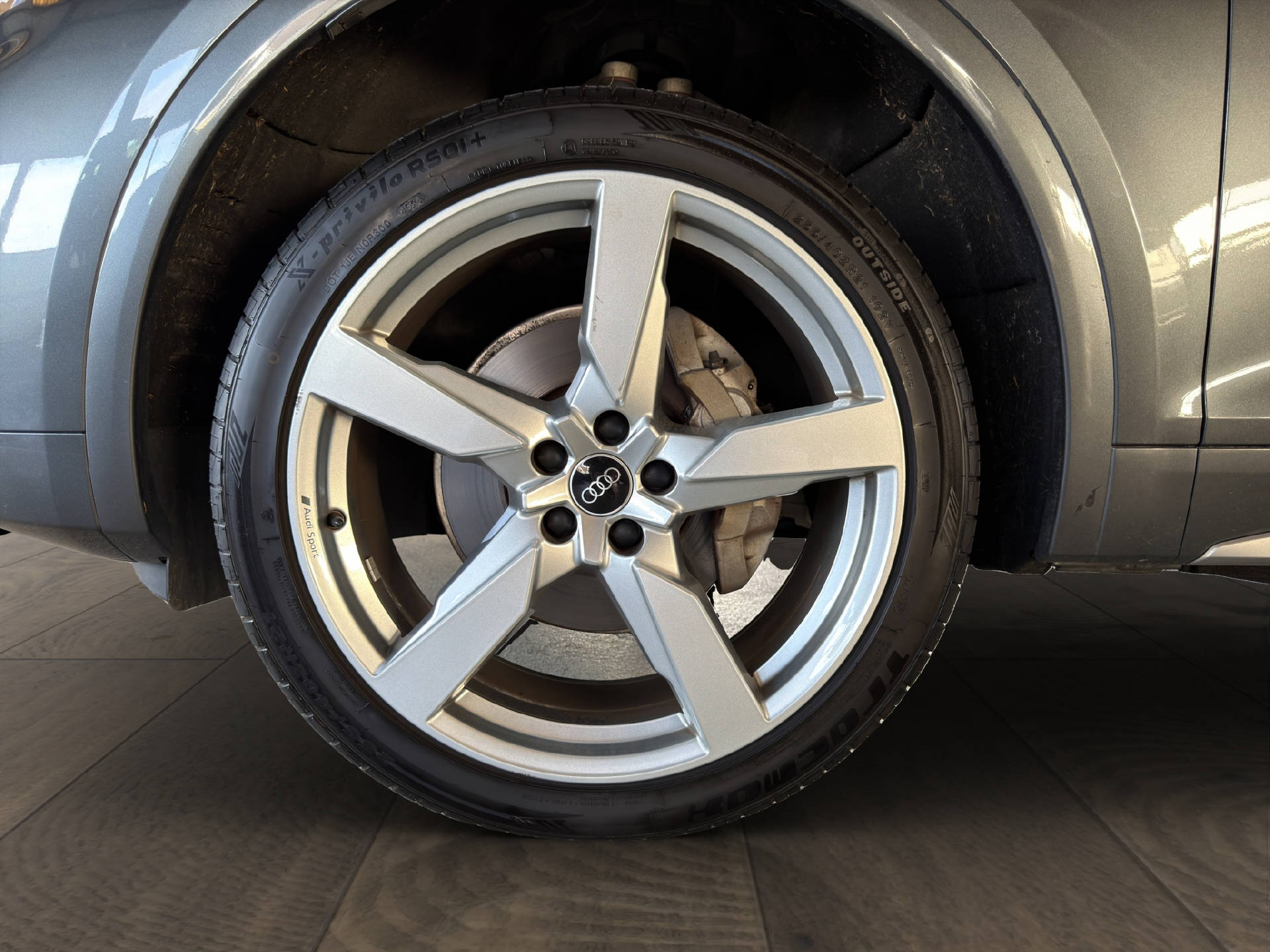AUDI Q5 2.0 40 TDI S Line quattro S-Tronic-image-9