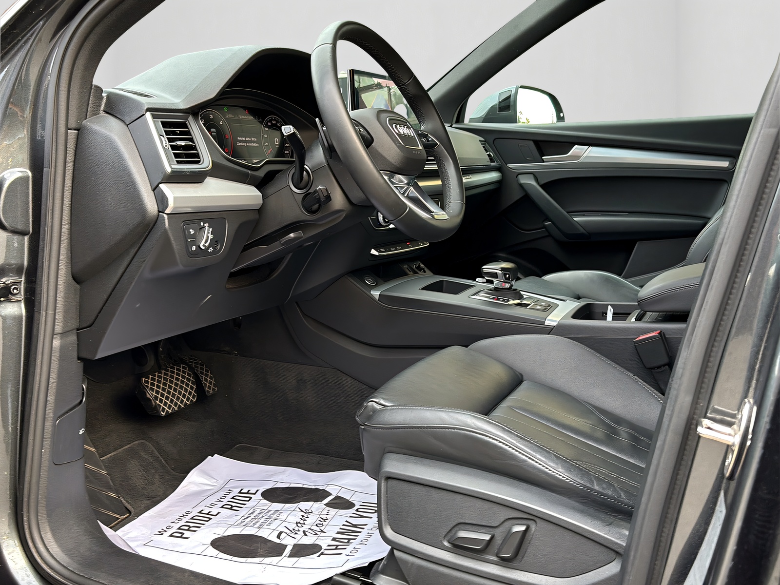 AUDI Q5 2.0 40 TDI S Line quattro S-Tronic-image-9
