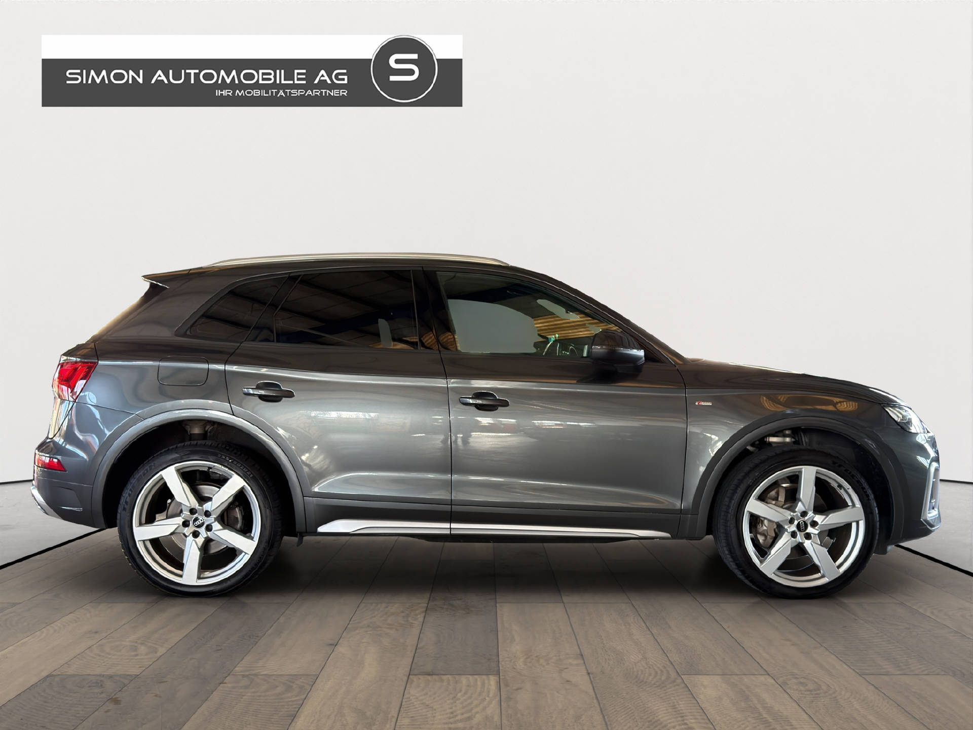 AUDI Q5 2.0 40 TDI S Line quattro S-Tronic-image-6