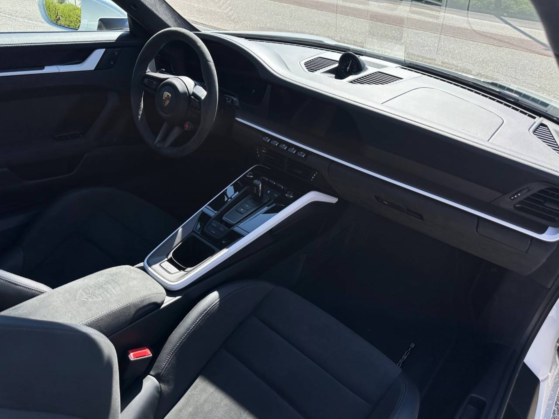 PORSCHE 911 Carrera GTS-image-19