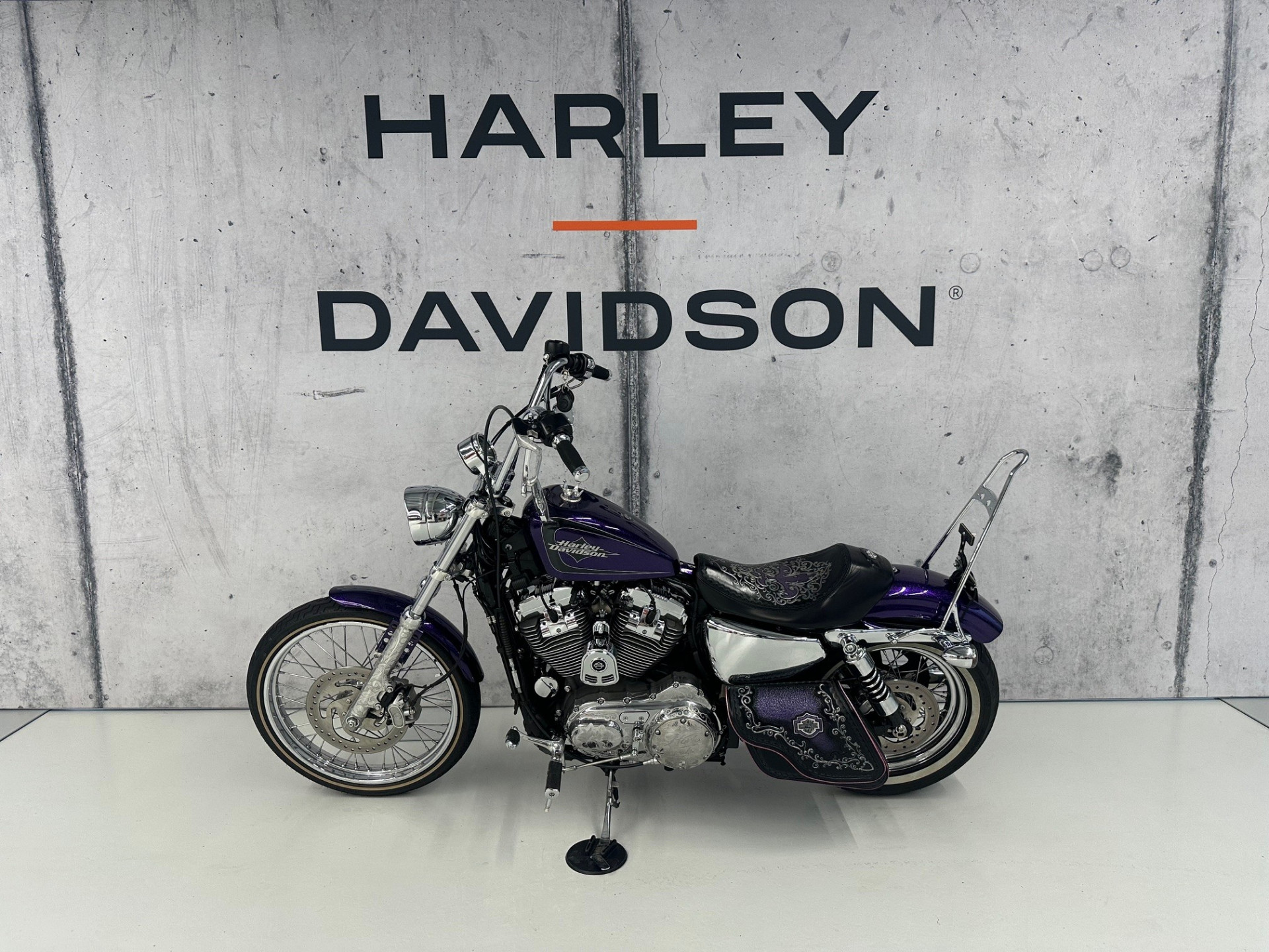 HARLEY-DAVIDSON XL 1200 V Sportster Seventy Two-showroom-element-3