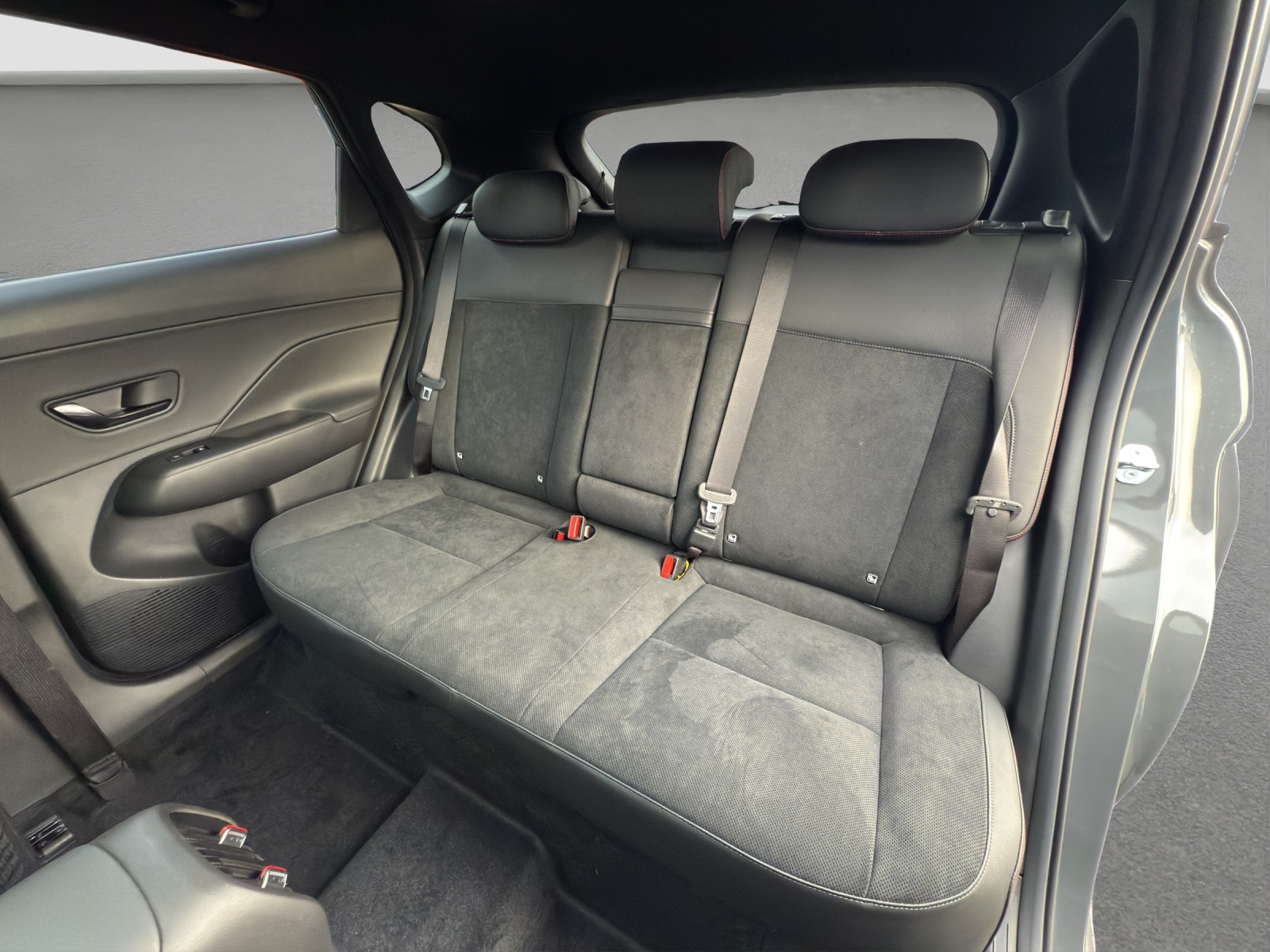 HYUNDAI Kona 1.6 GDi HEV N Line DCT-image-10