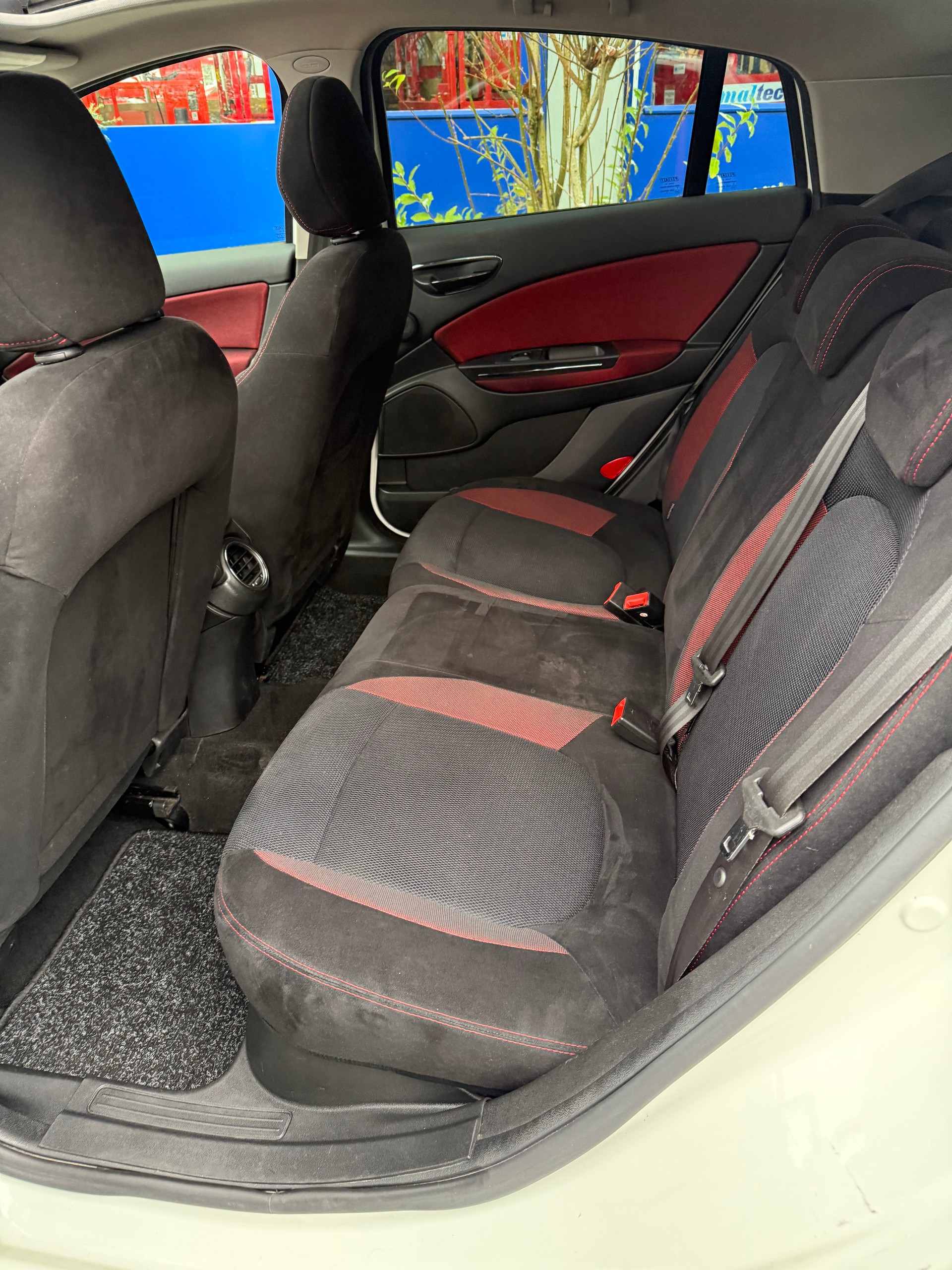 FIAT Bravo 1.4 16V Turbo Sport-image-10