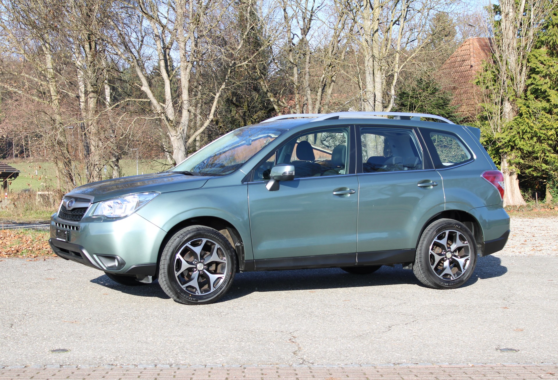 SUBARU Forester 2.0i Swiss-image-2
