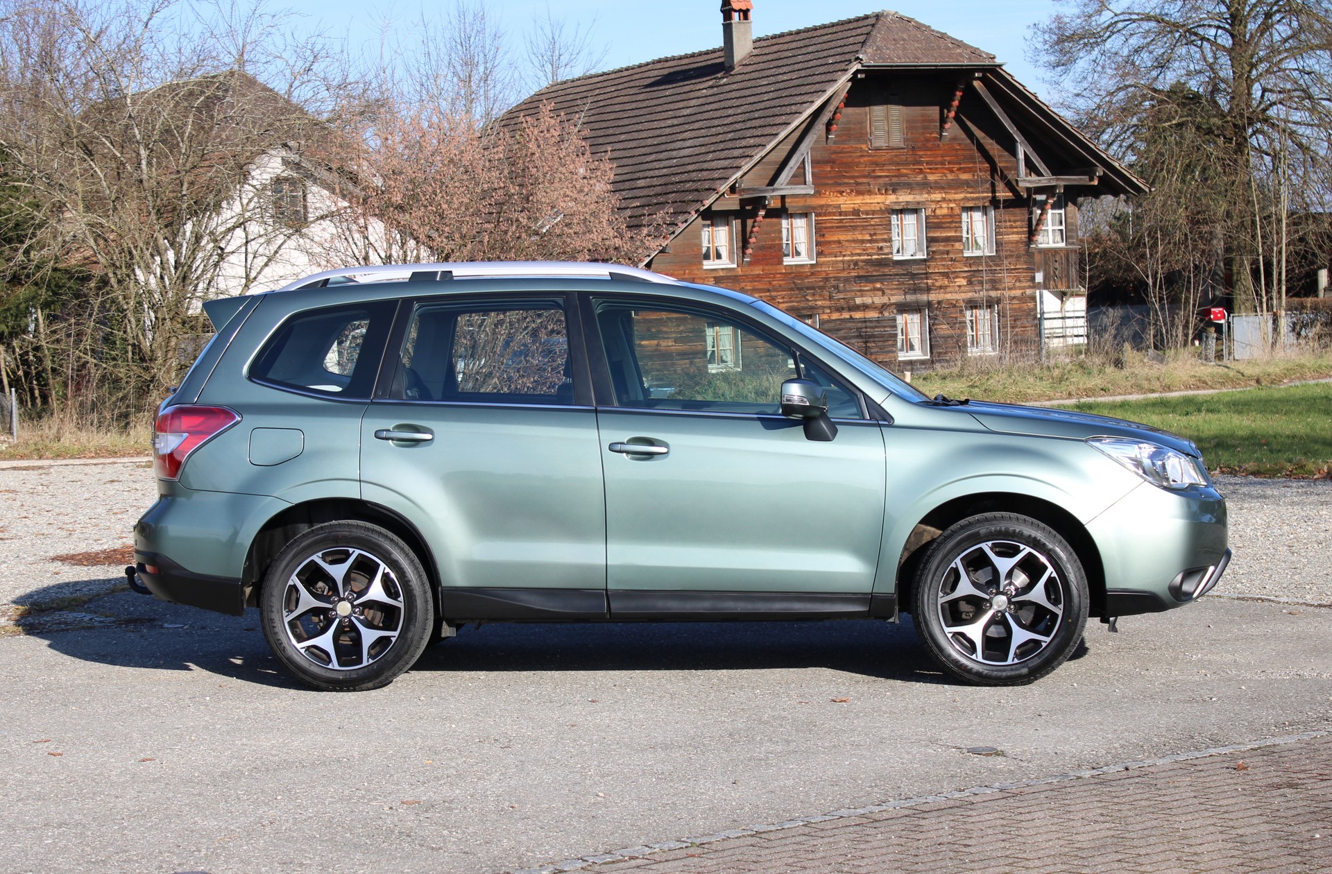 SUBARU Forester 2.0i Swiss-image-5