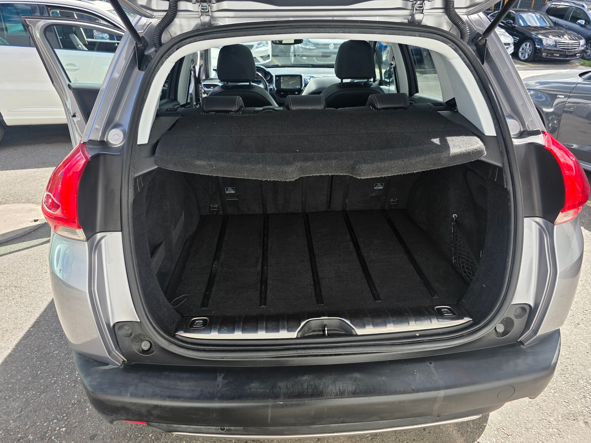 PEUGEOT 2008 1.6 VTI Active Automatic-image-12