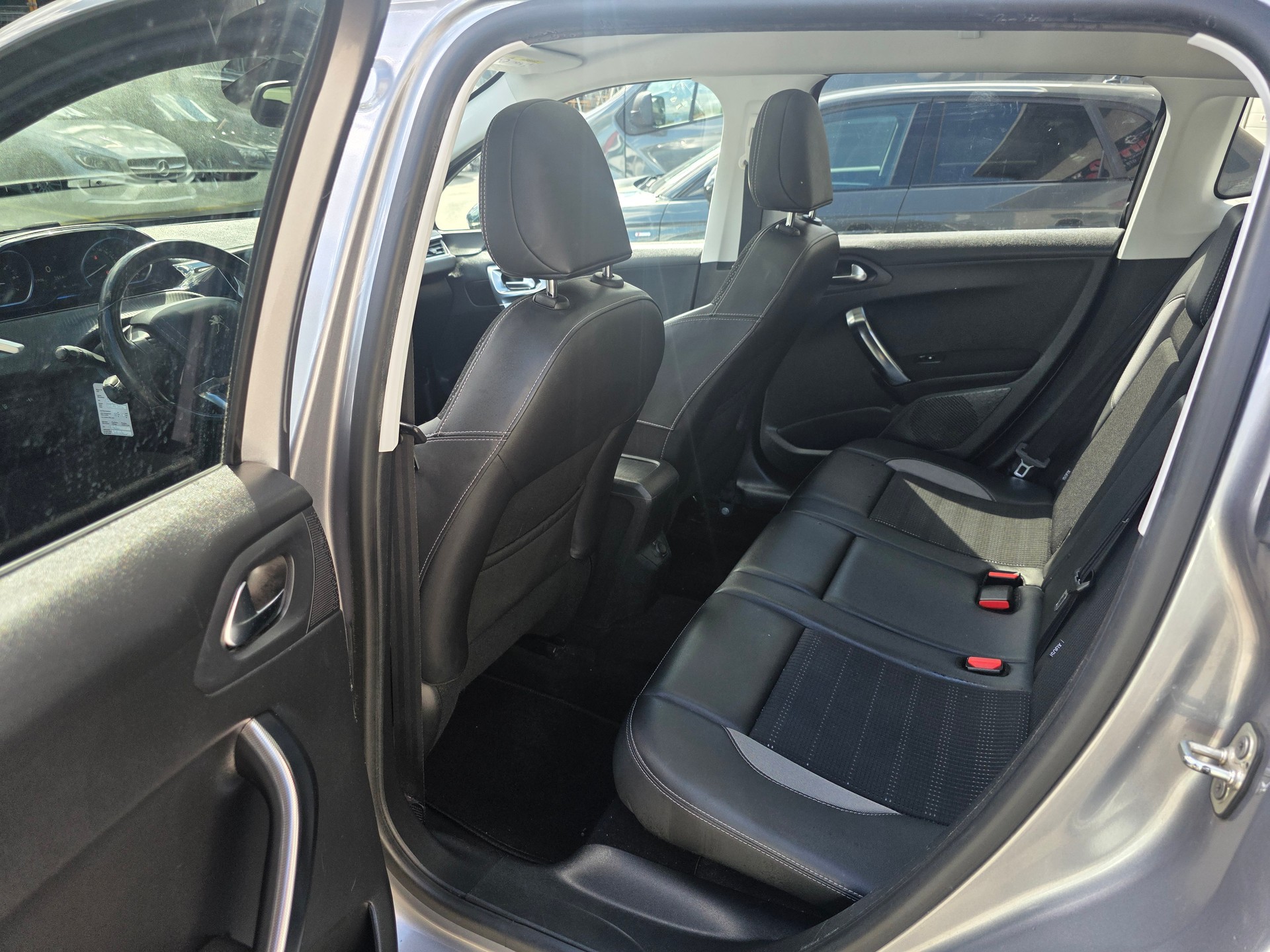 PEUGEOT 2008 1.6 VTI Active Automatic-image-10