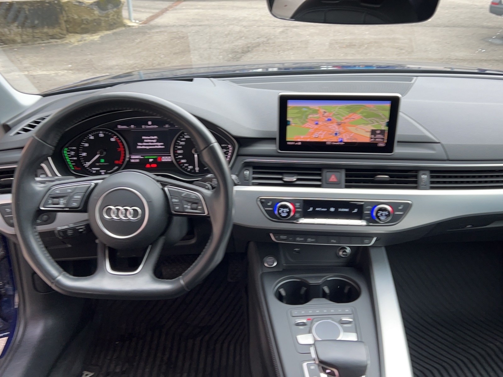 AUDI A4 Avant 2.0 TFSI g-tron Design S-tronic-image-7