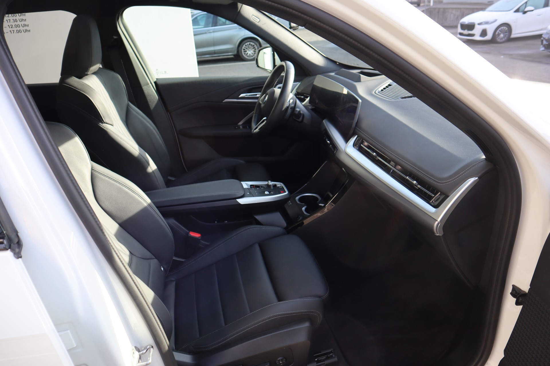 BMW X1 xDrive 23d 48V M Sportpaket Panoramaglasdach 4x4 Euro 6-image-4