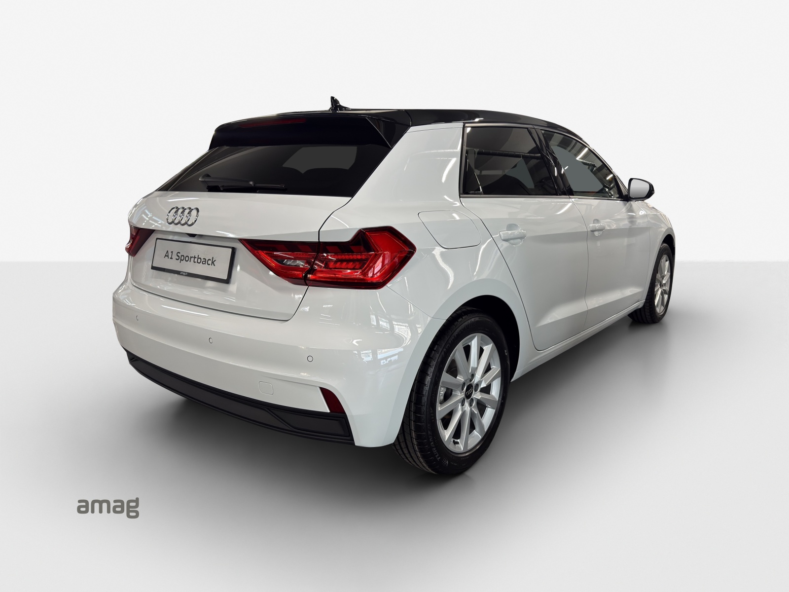 AUDI A1 Sportback 30 TFSI Attraction S-tronic-image-4