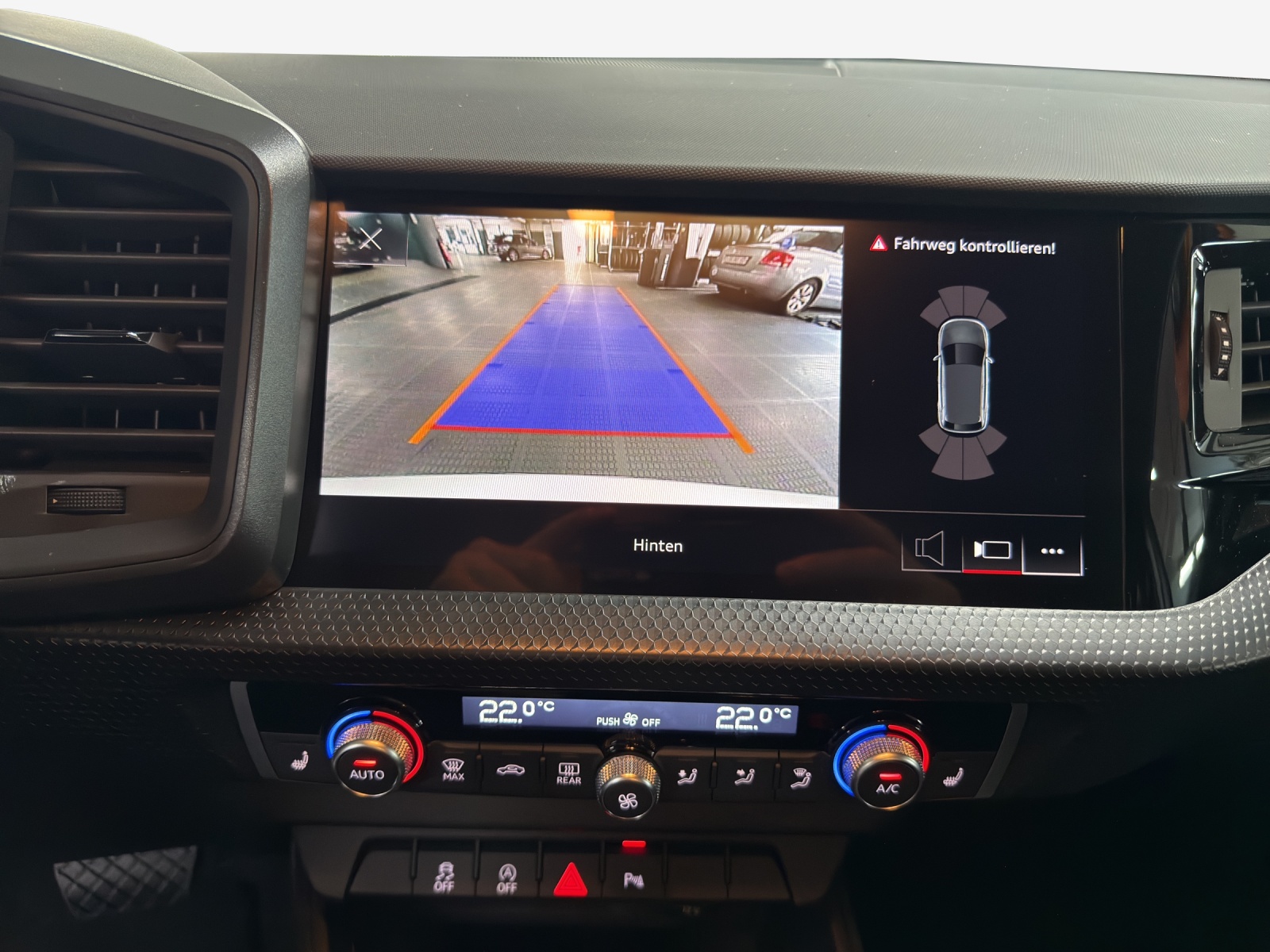 AUDI A1 Sportback 30 TFSI Attraction S-tronic-image-14