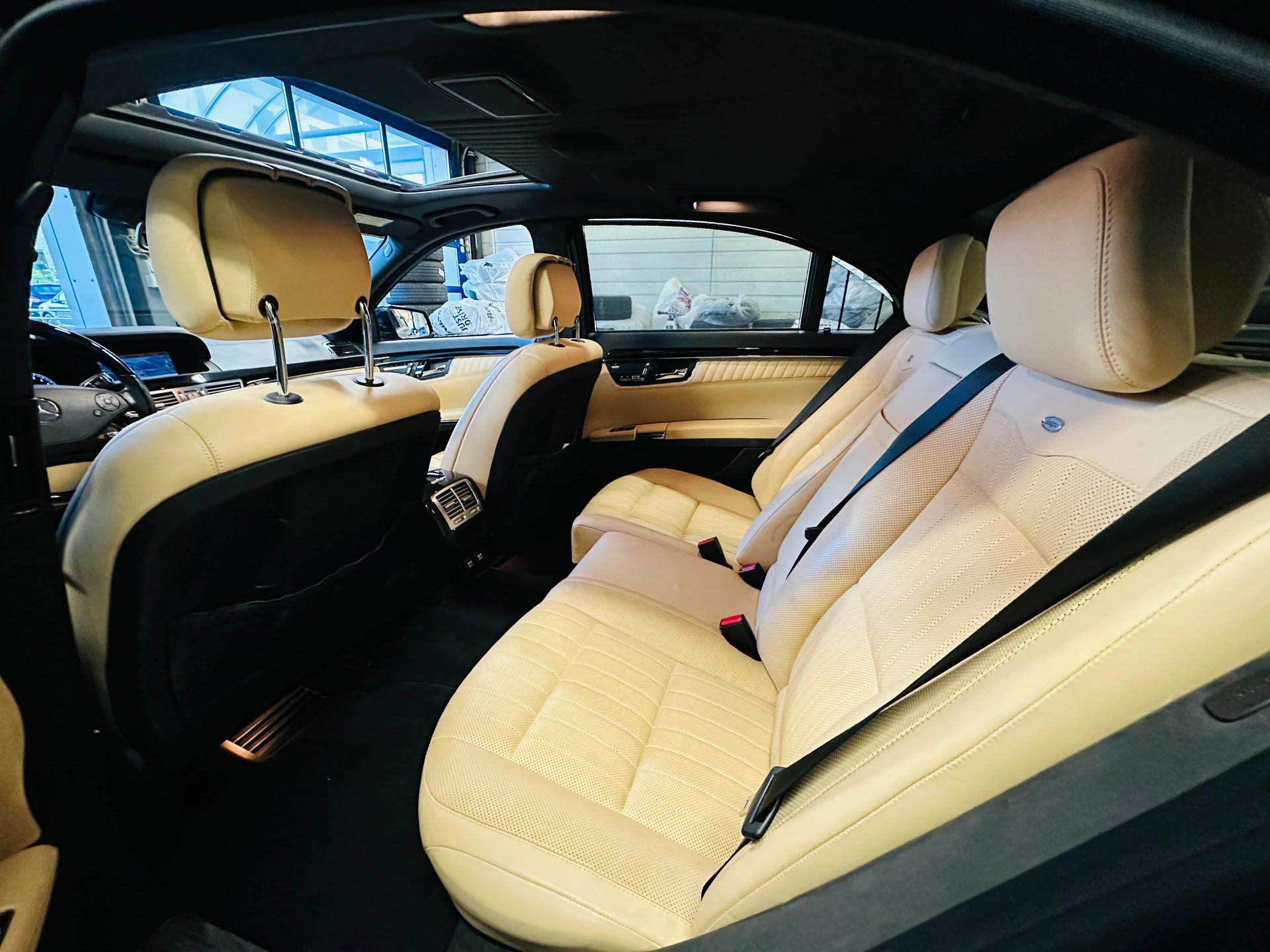 MERCEDES-BENZ S 500 L BlueEfficiency SS 4Matic 7G-Tronic-image-14