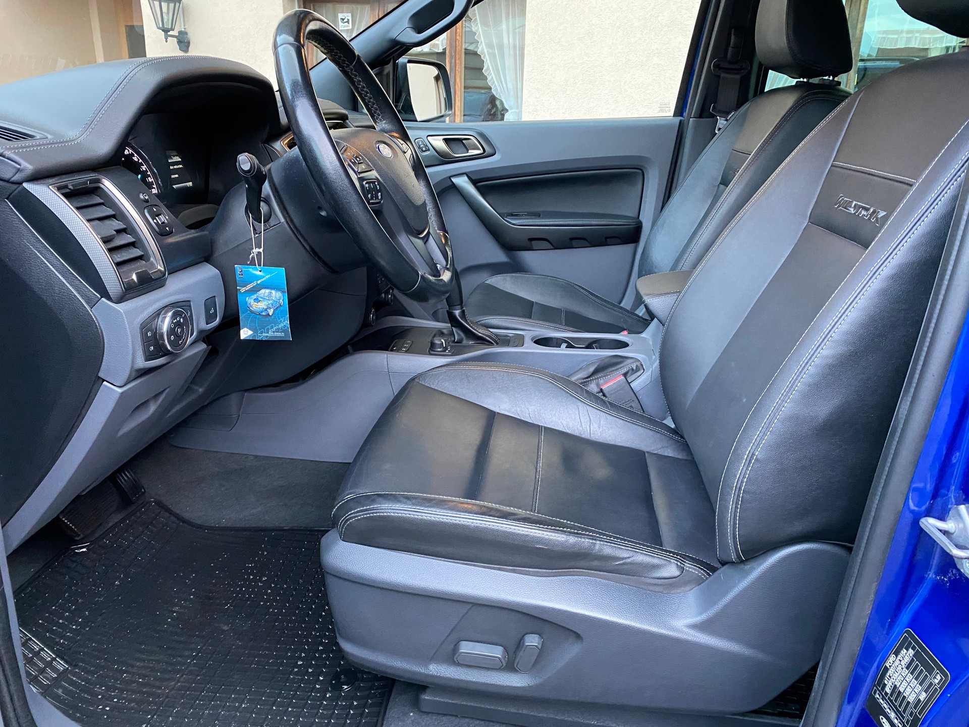 FORD Ranger Wildtrak 3.2 TDCi 4x4 A-image-2
