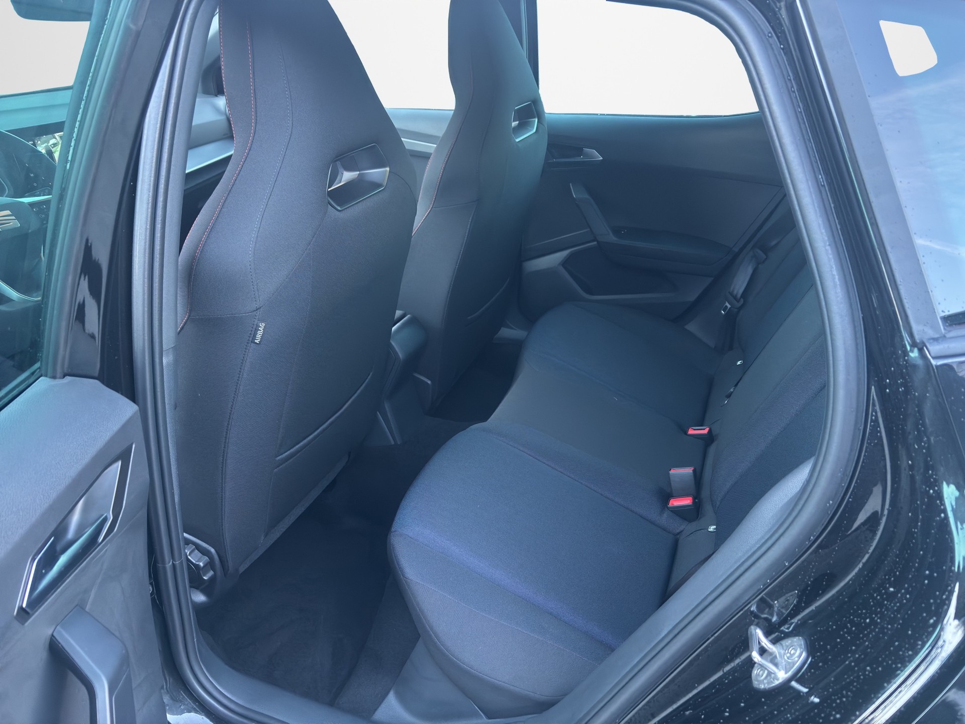 SEAT Arona 1.5 Eco TSI FR DSG-image-10