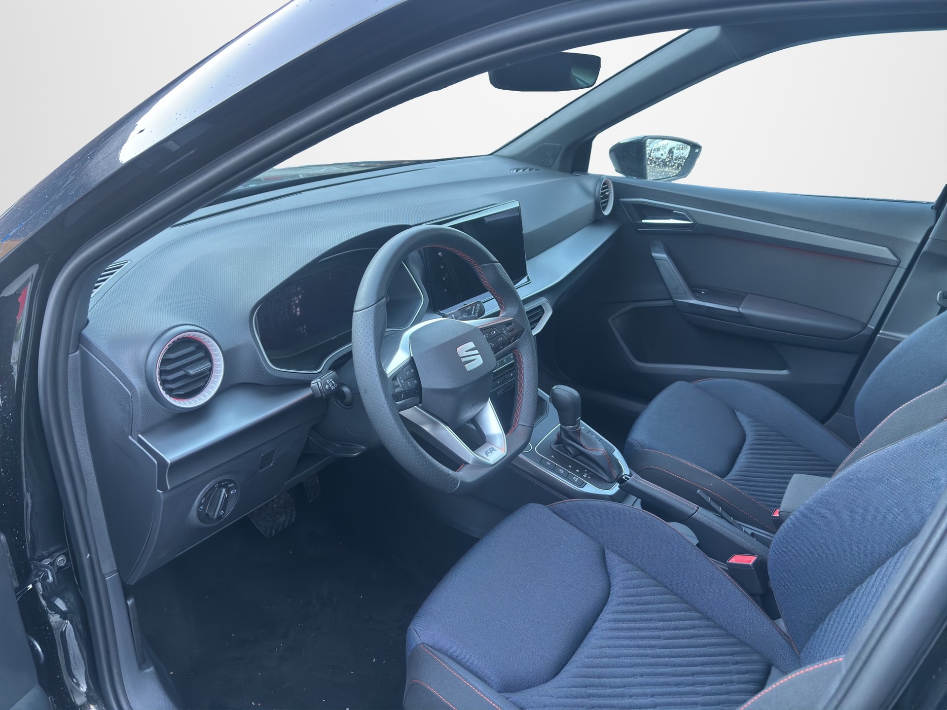SEAT Arona 1.5 Eco TSI FR DSG-image-8