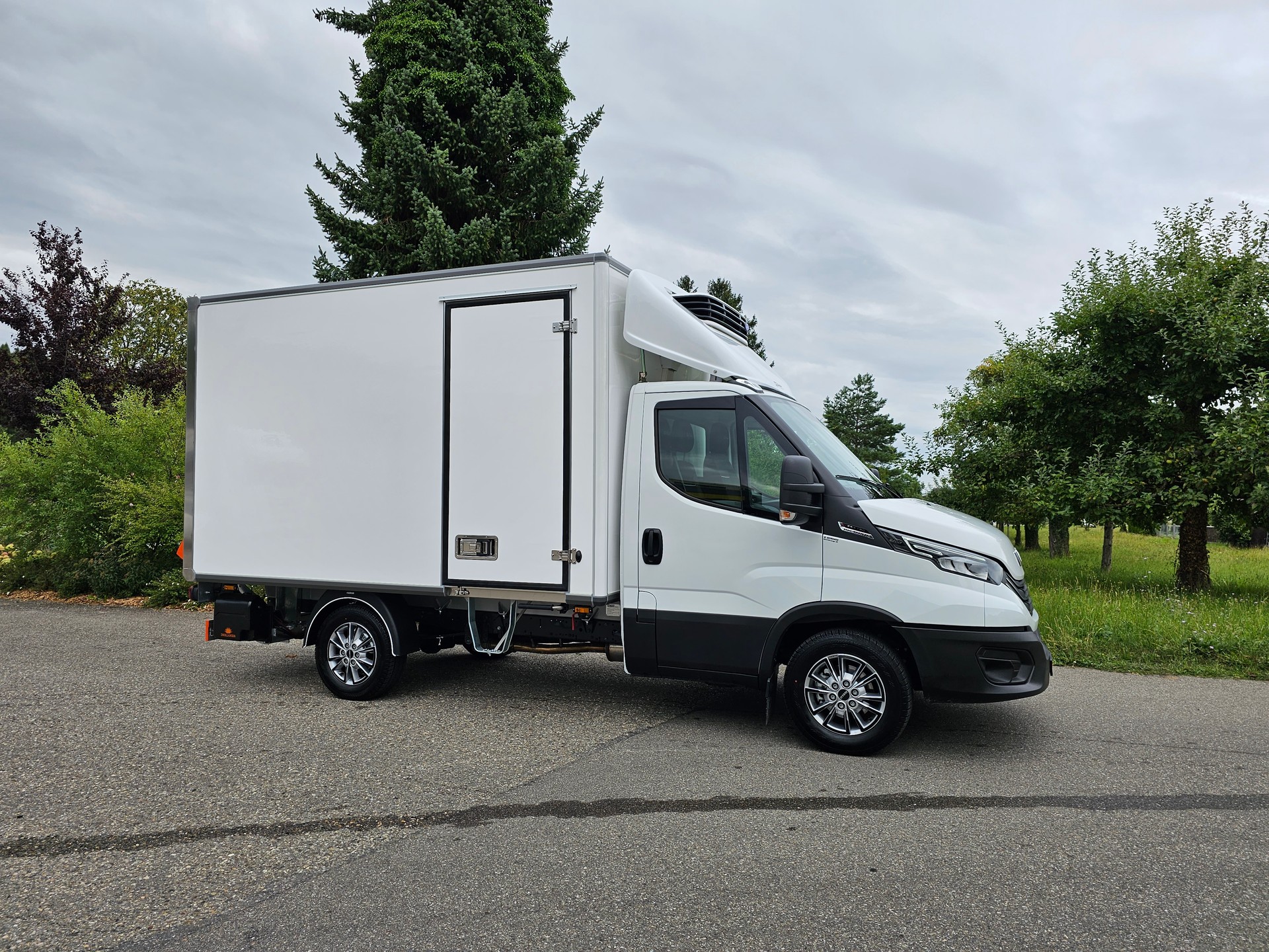 IVECO 35 S 18H A8-image-2