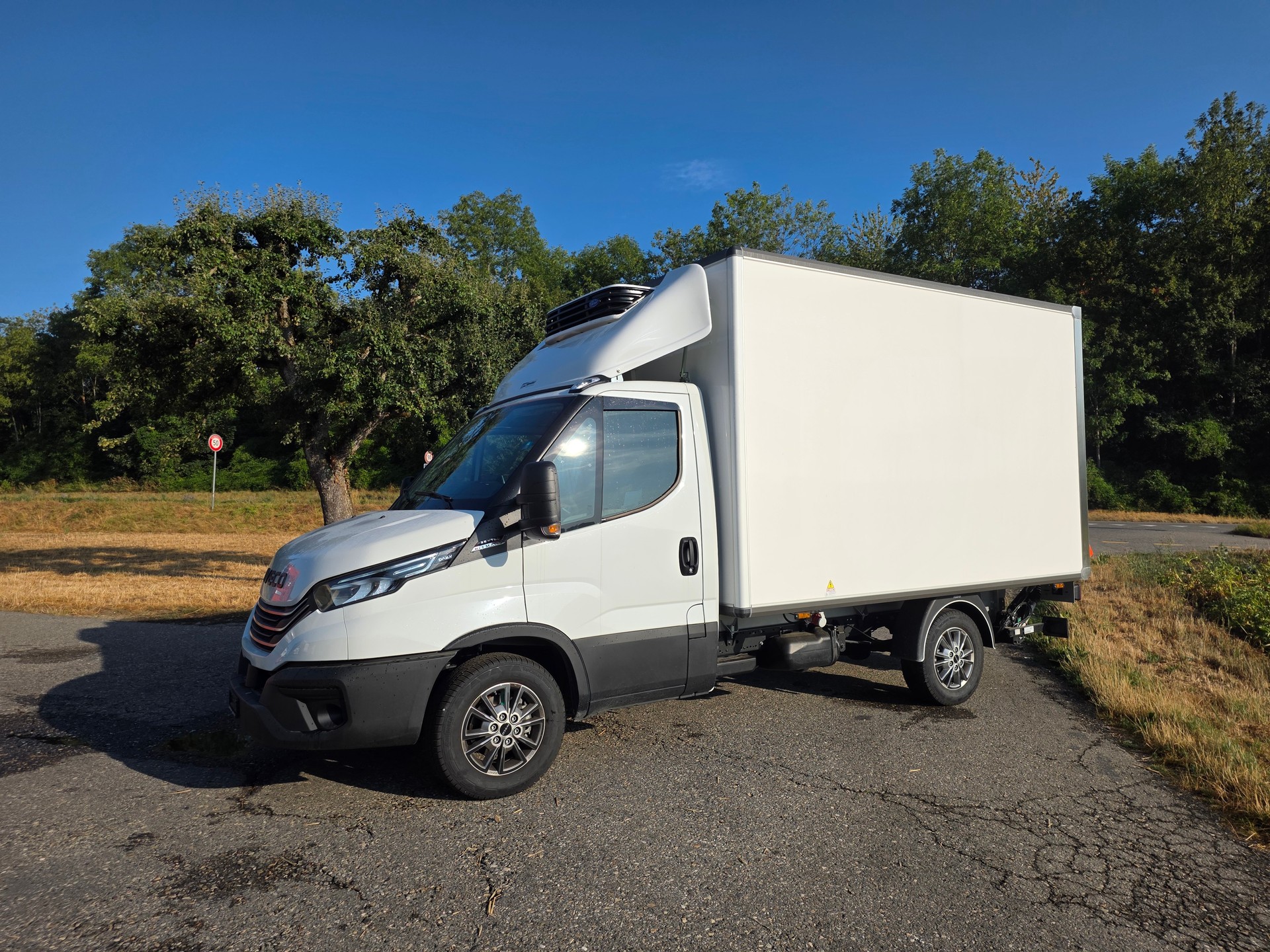 IVECO 35 S 18H A8-image-1