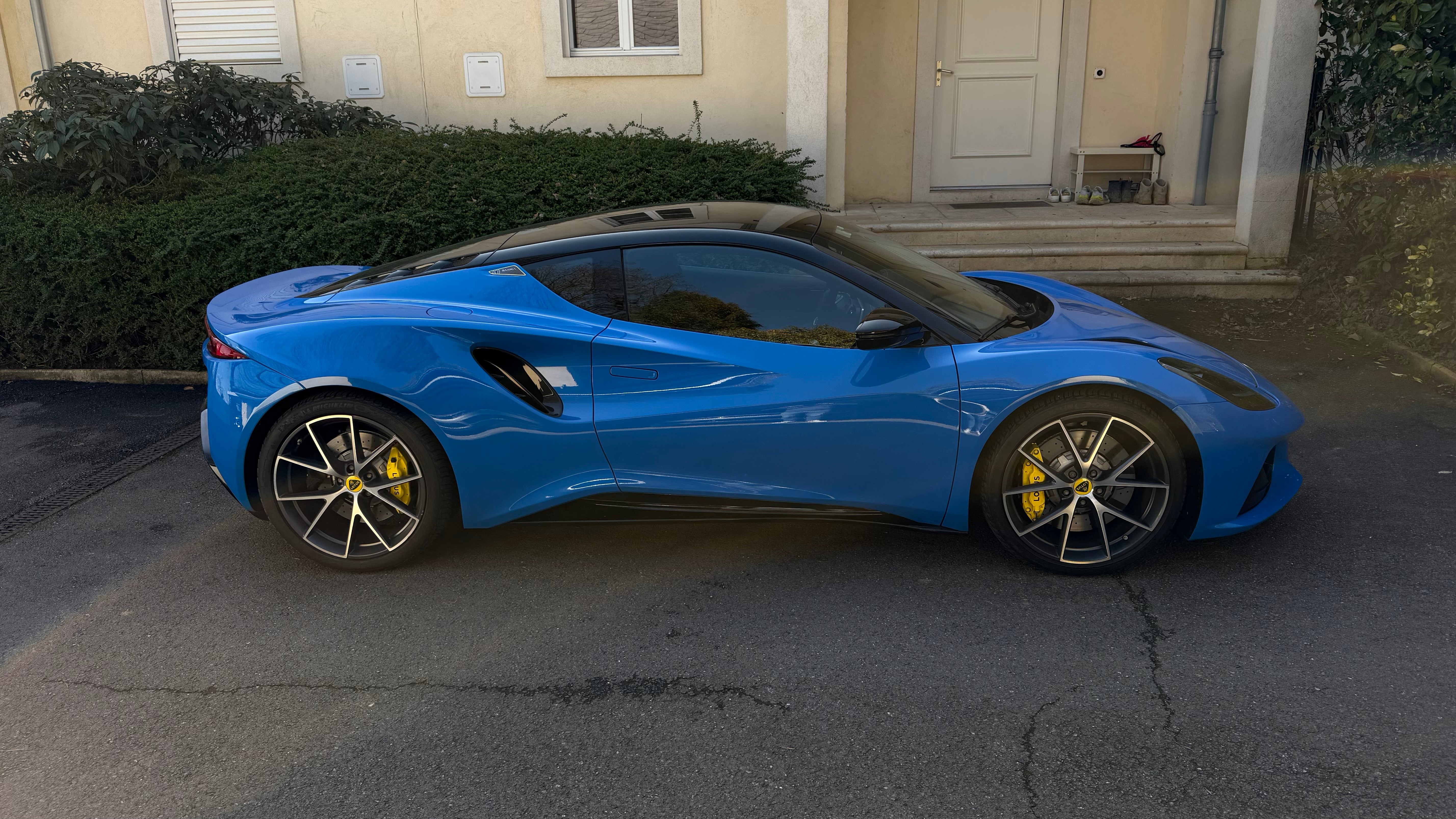 Car photo