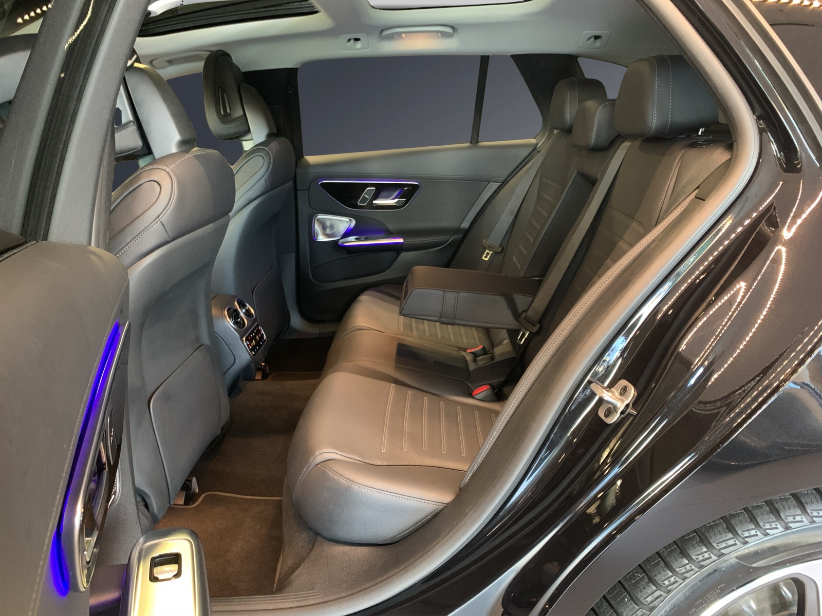 MERCEDES-BENZ C 200 T 4 Matic-image-12
