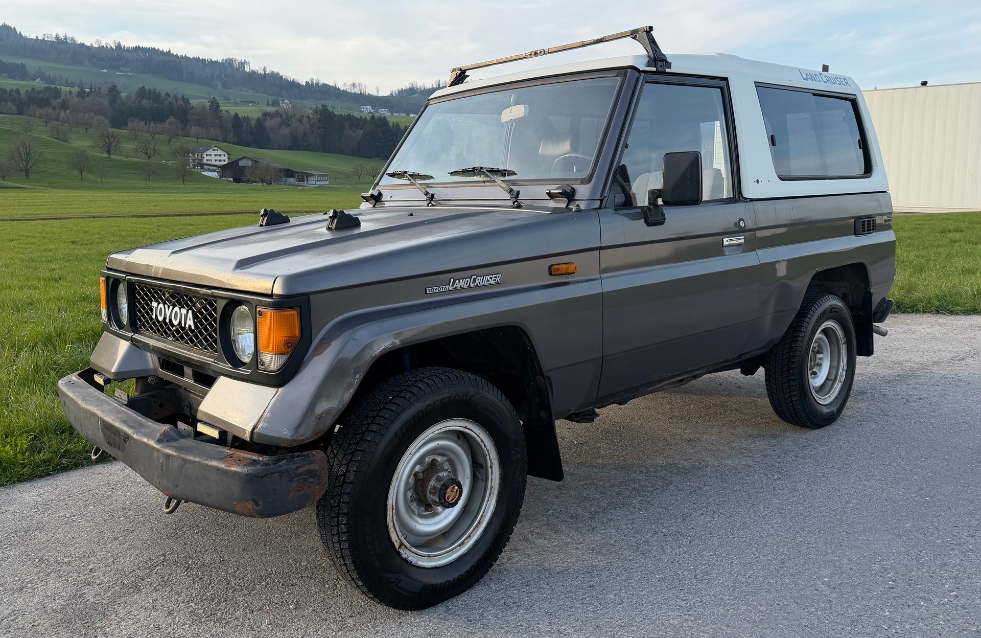 TOYOTA LJ 73 FRP-Top TD-image-1