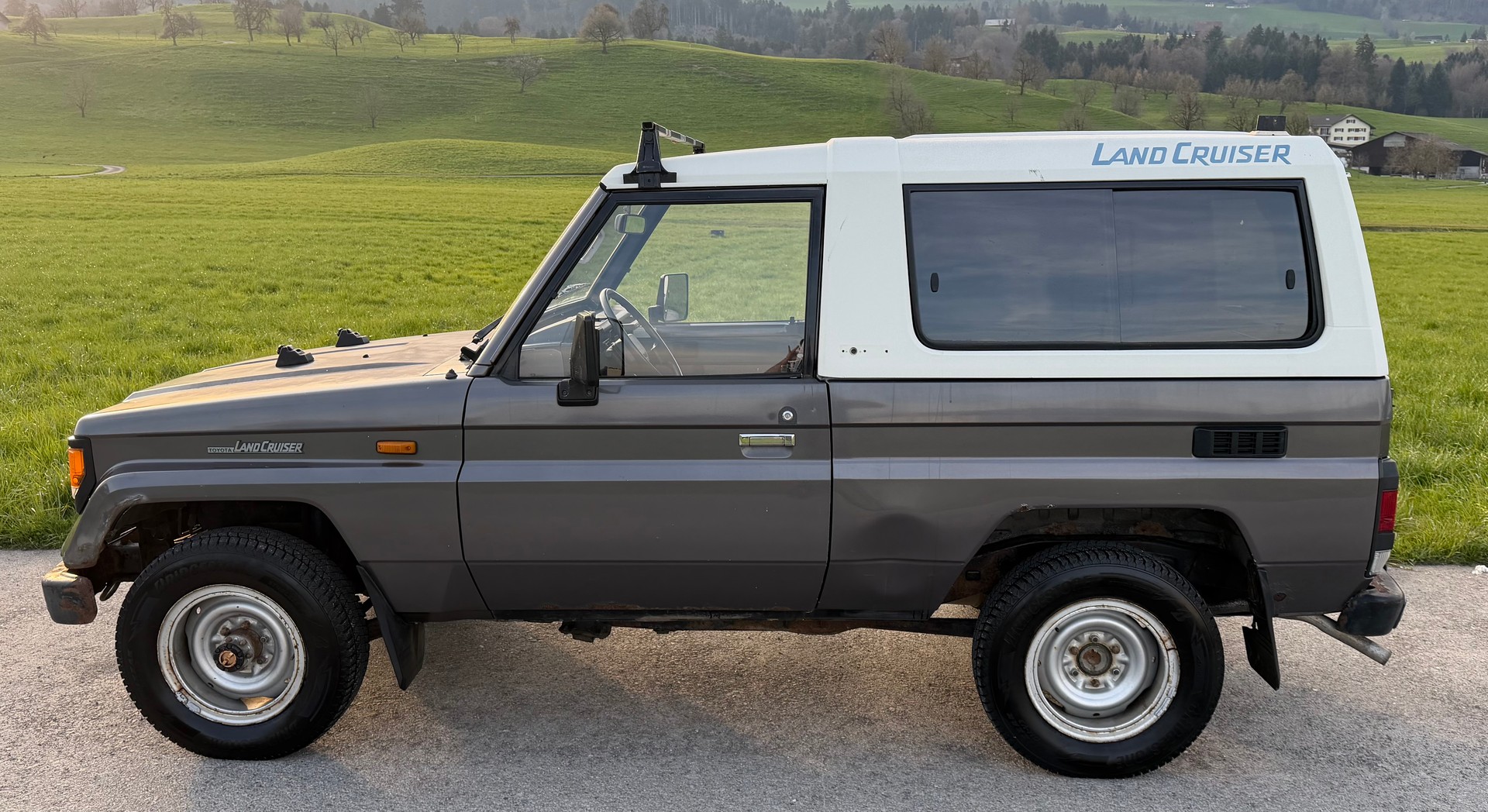 TOYOTA LJ 73 FRP-Top TD-image-2