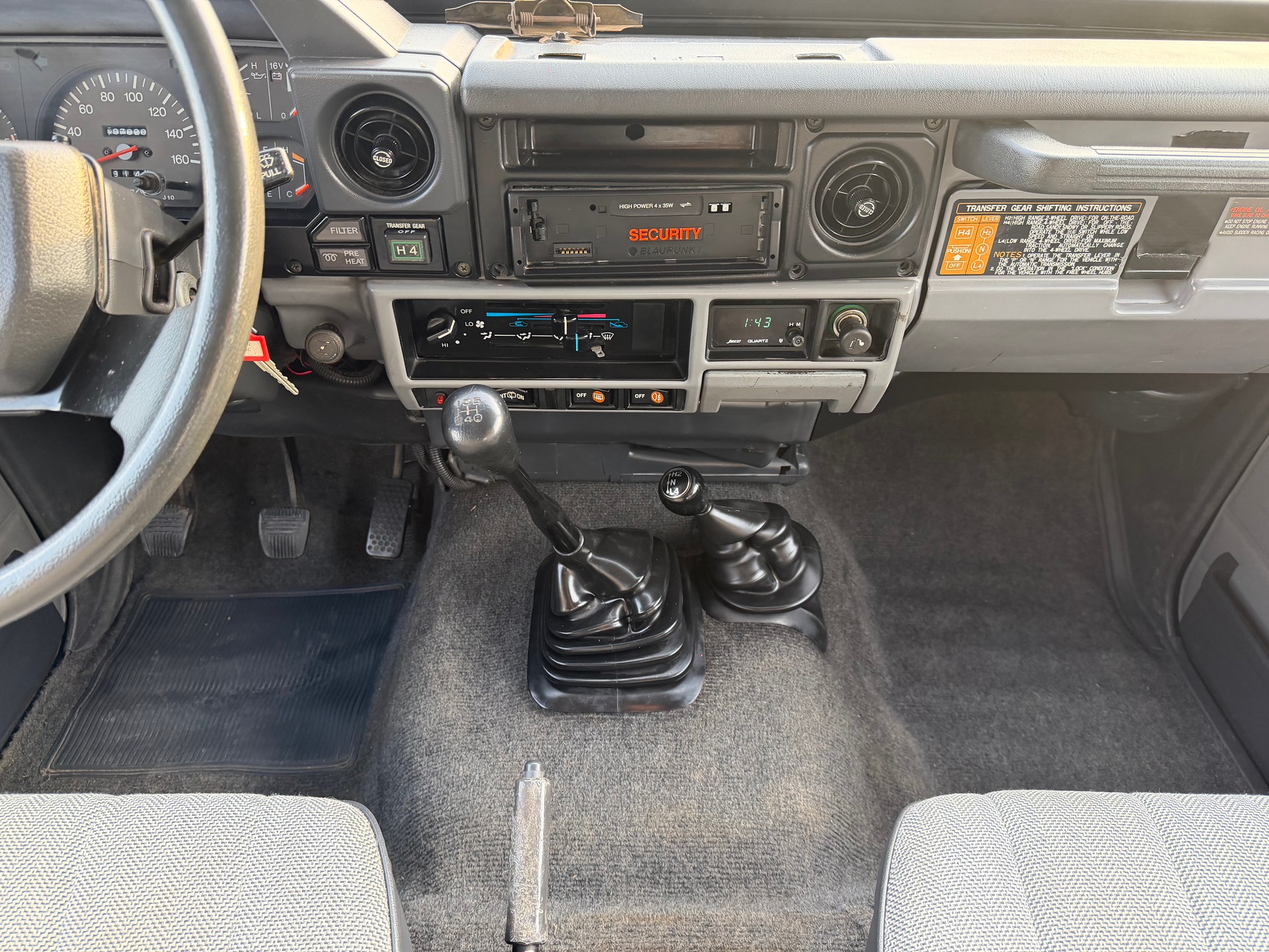TOYOTA LJ 73 FRP-Top TD-image-12