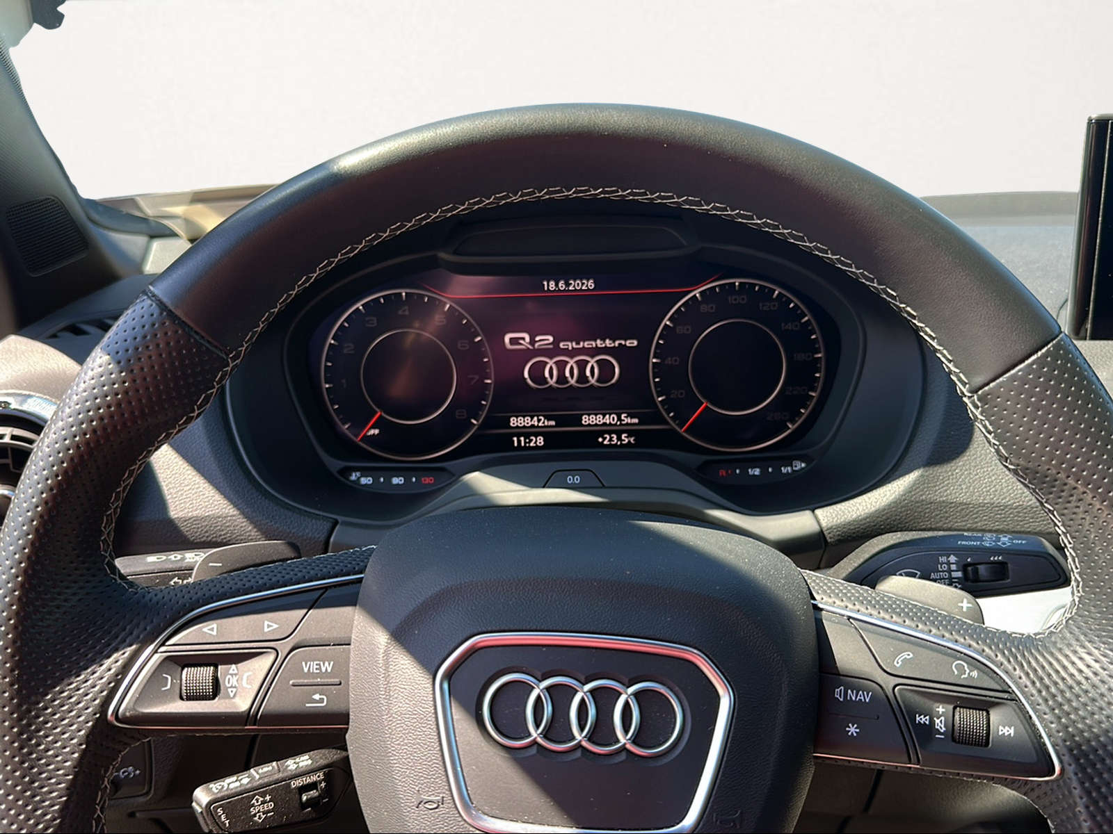 AUDI Q2 40 TFSI S line Attraction quattro S-tronic-image-3