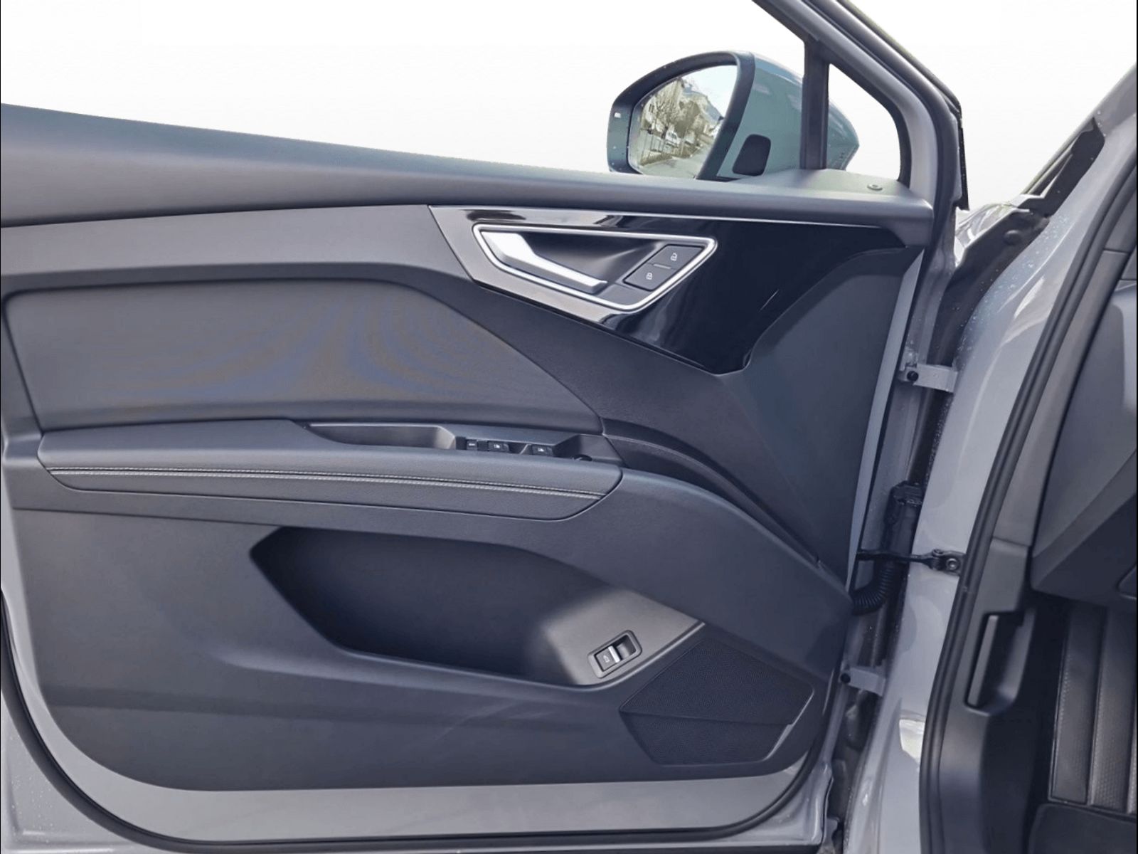 AUDI Q4 Sportback e-tron 40-image-9