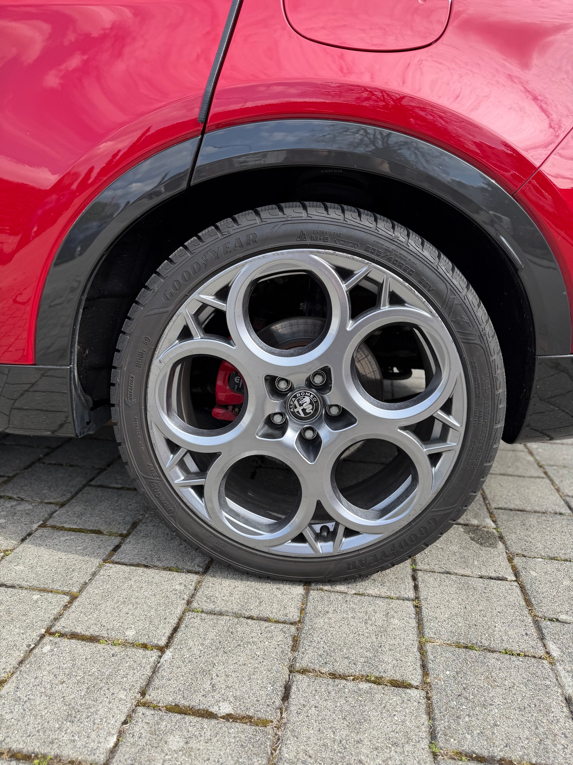 ALFA ROMEO Tonale 1.3 Plug-in-Hybrid Q4 Veloce Pack Premium Sky-image-3