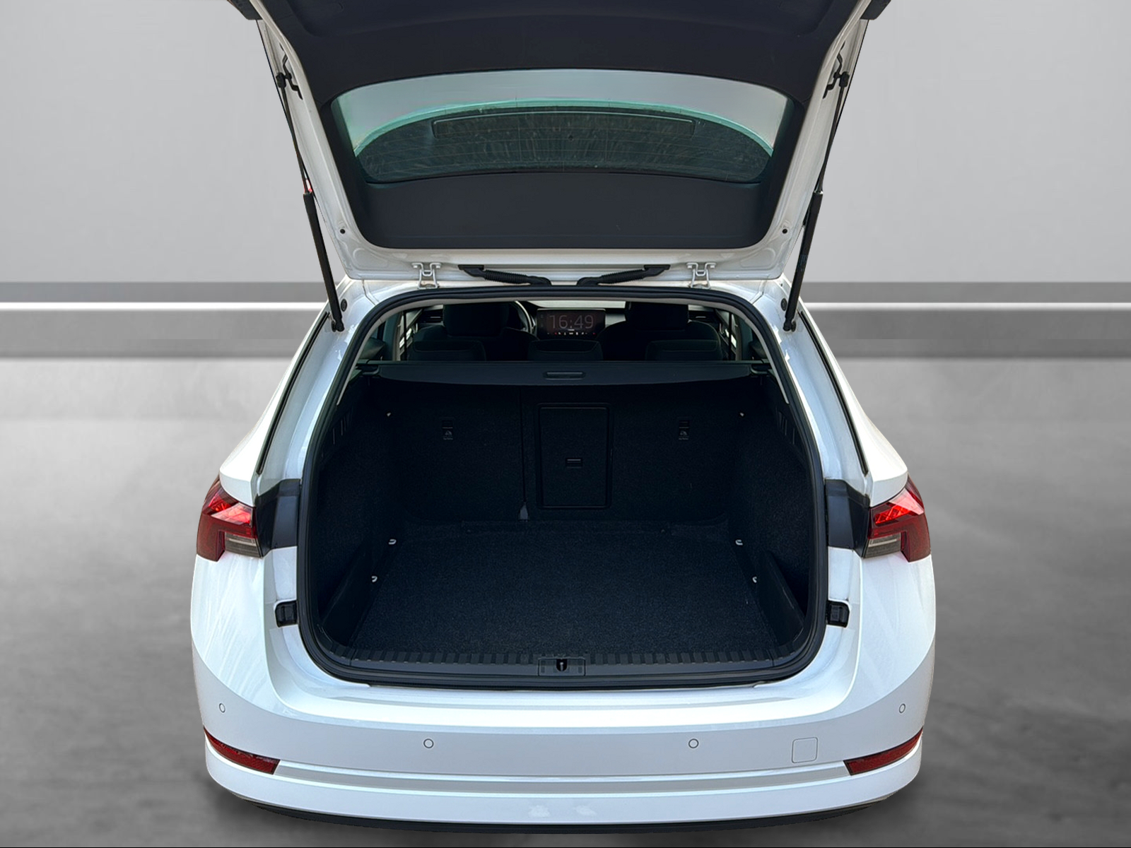 SKODA Octavia Combi 2.0 TDI DSG Ambition-image-13
