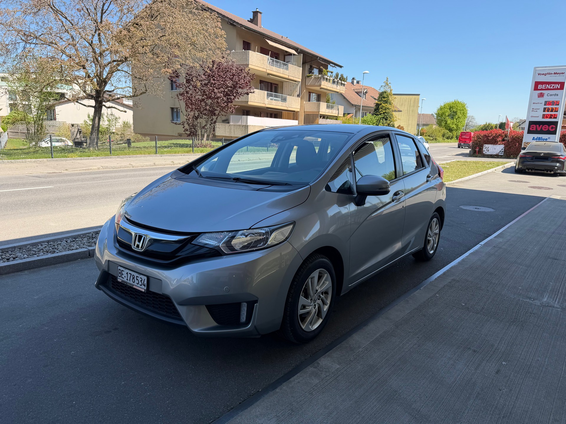 HONDA Jazz 1.3i-VTEC Comfort-frisch ab Mfk-showroom-element-1