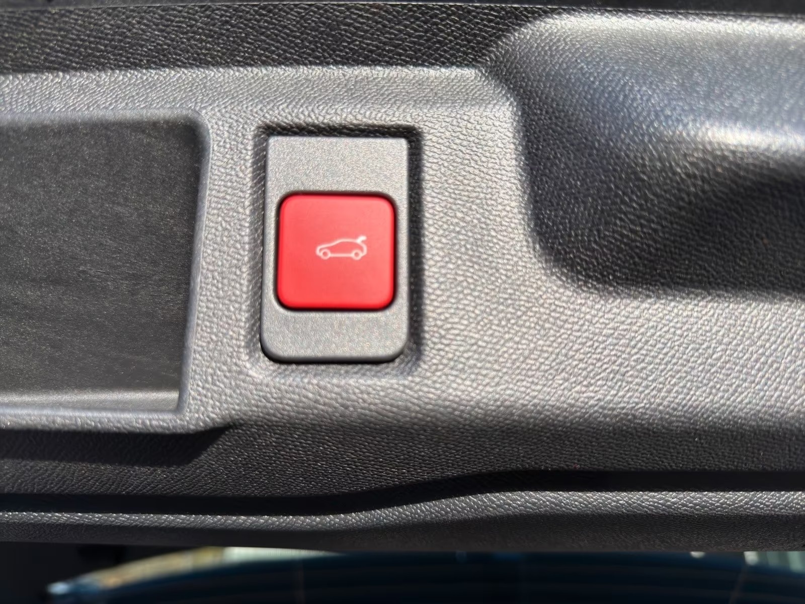 OPEL Grandland-e GS Anhängerkupplung-image-53