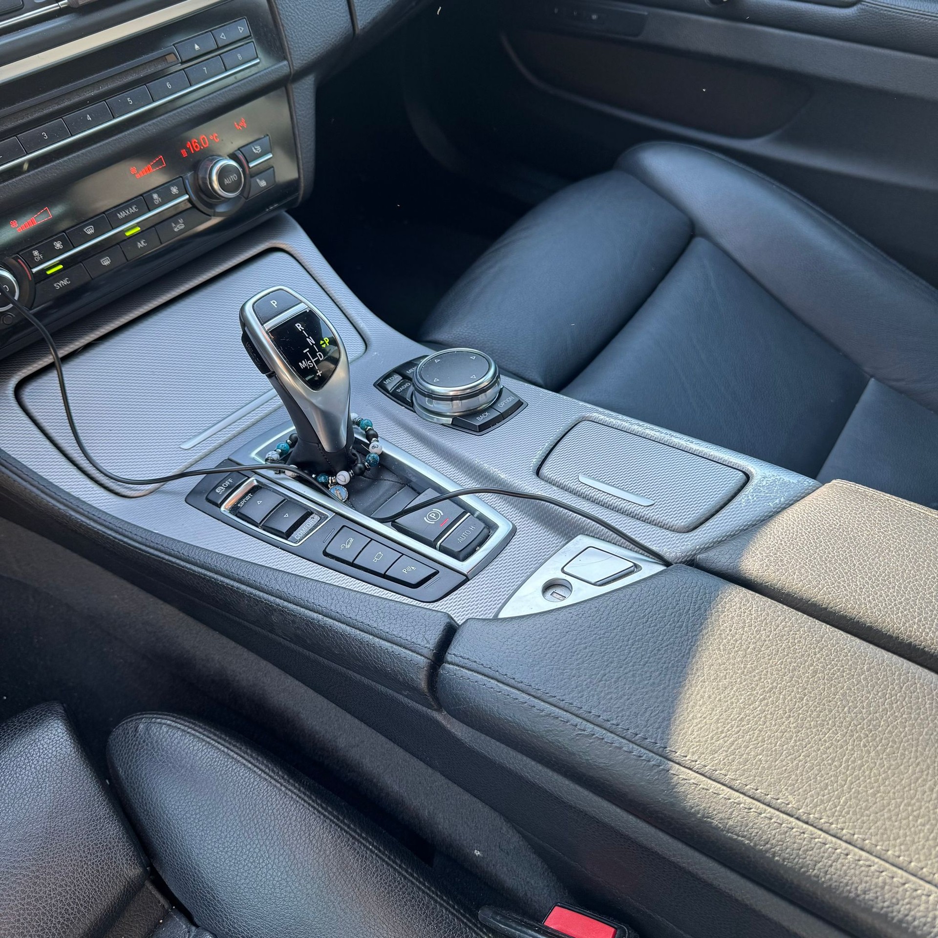 BMW 530d xDrive-image-11
