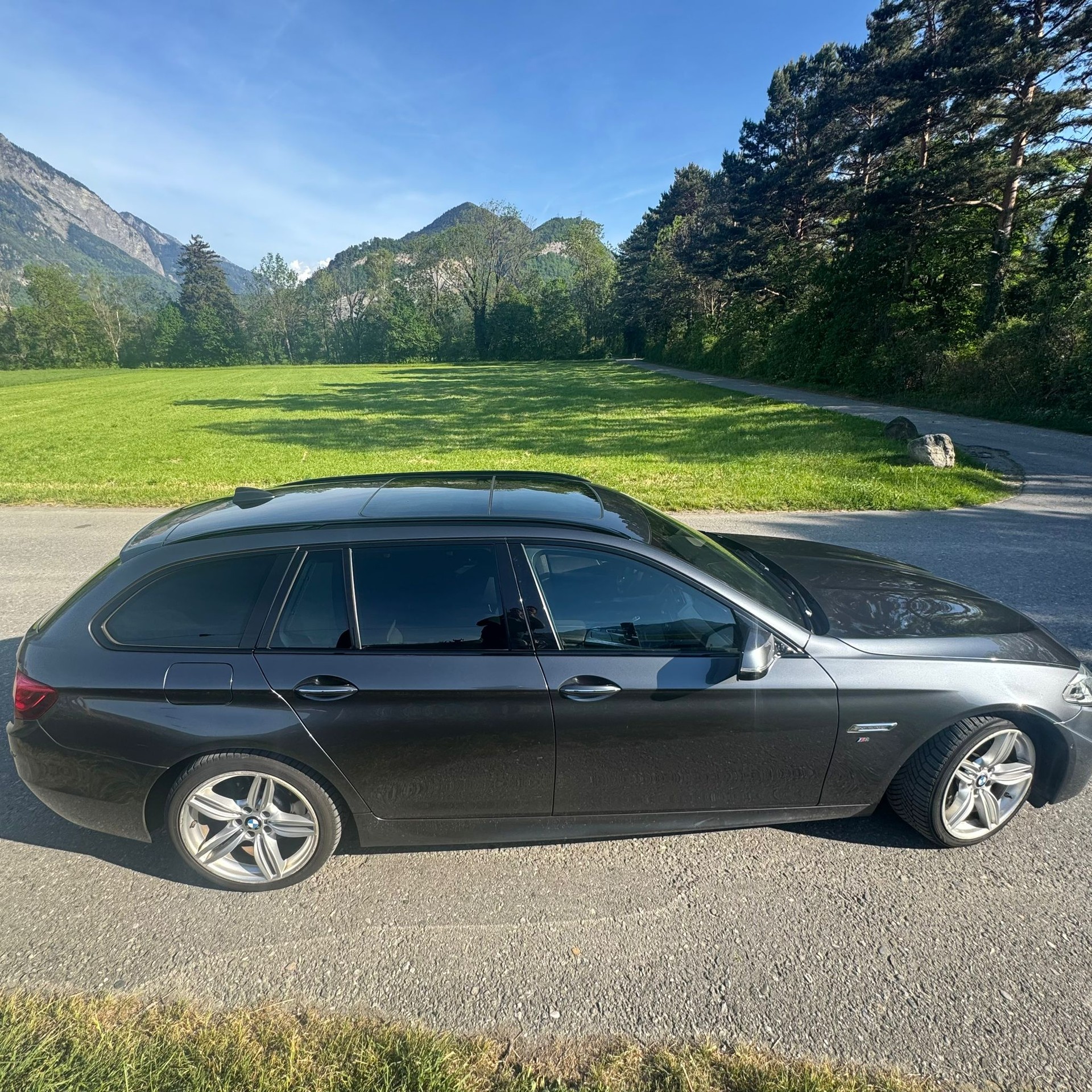 BMW 530d xDrive-image-4