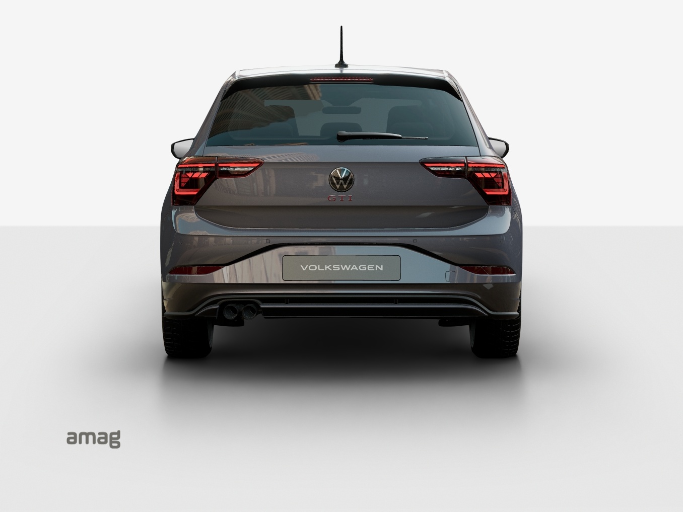 VW Polo 2.0 TSI GTI DSG-image-2