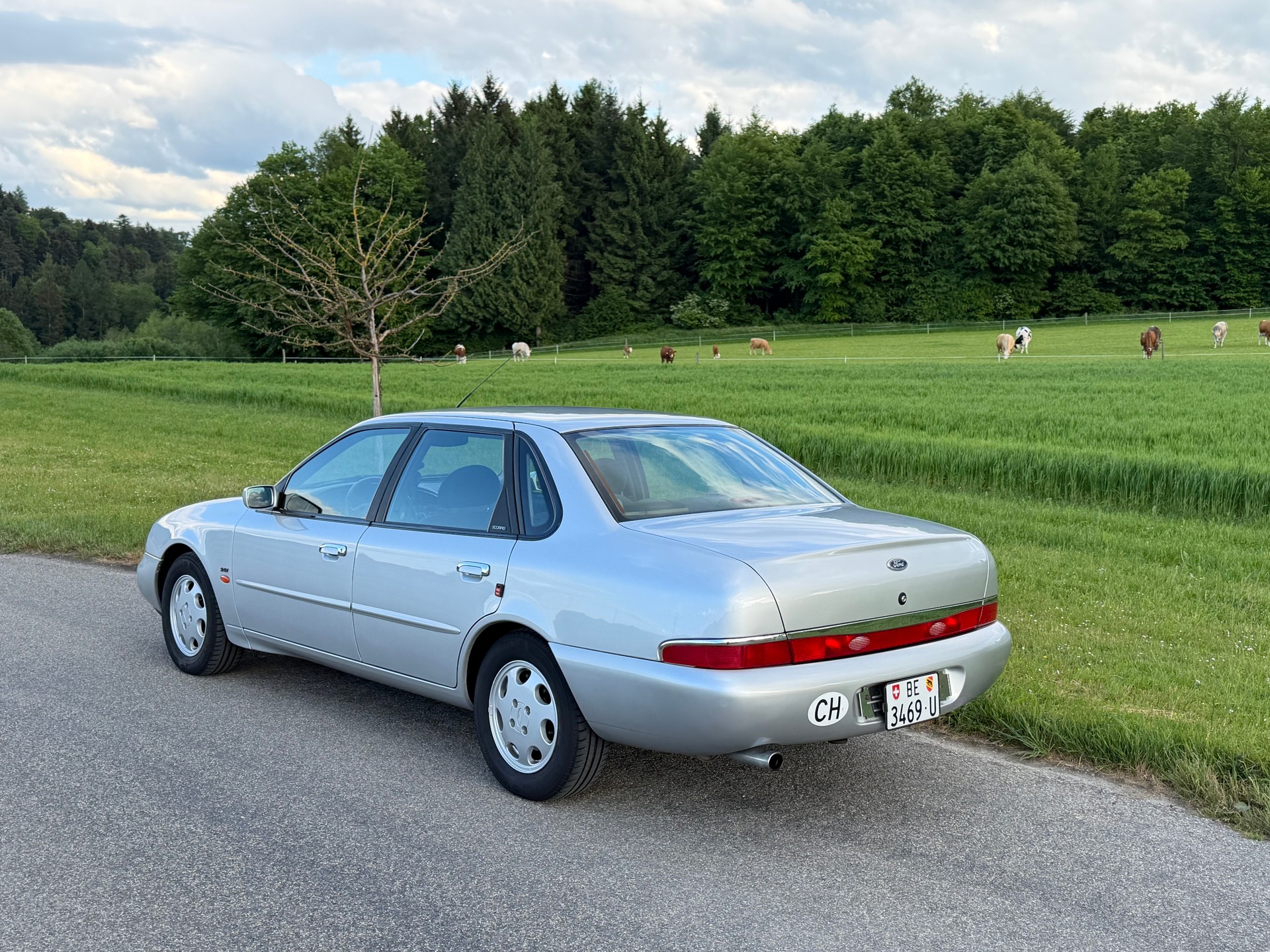 FORD Scorpio 2.9i 24V Luxury A-image-2