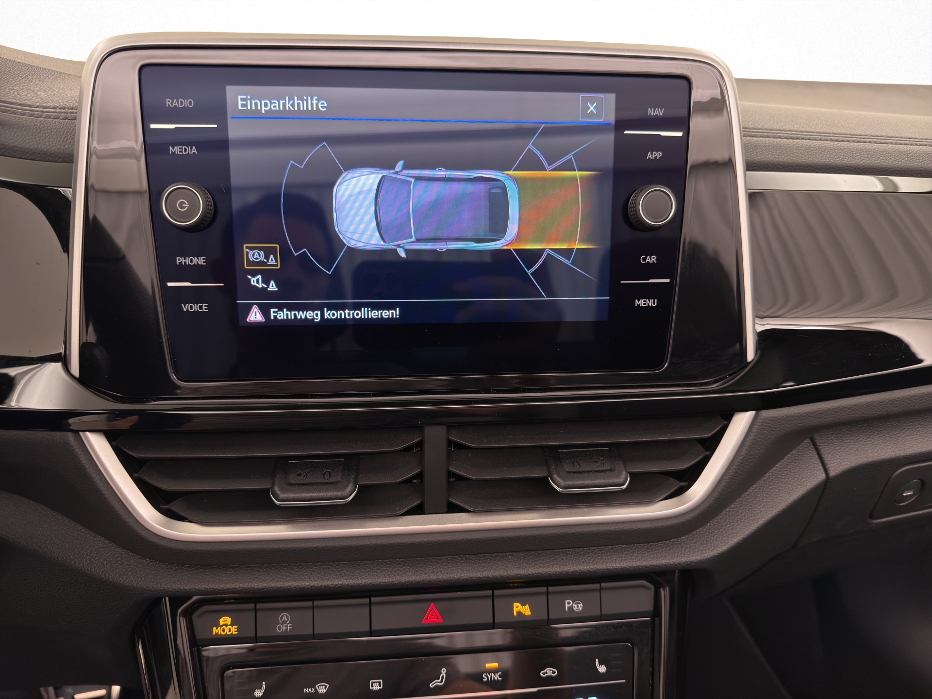VW T-Roc Cabriolet 1.5 TSI R-Line-image-11