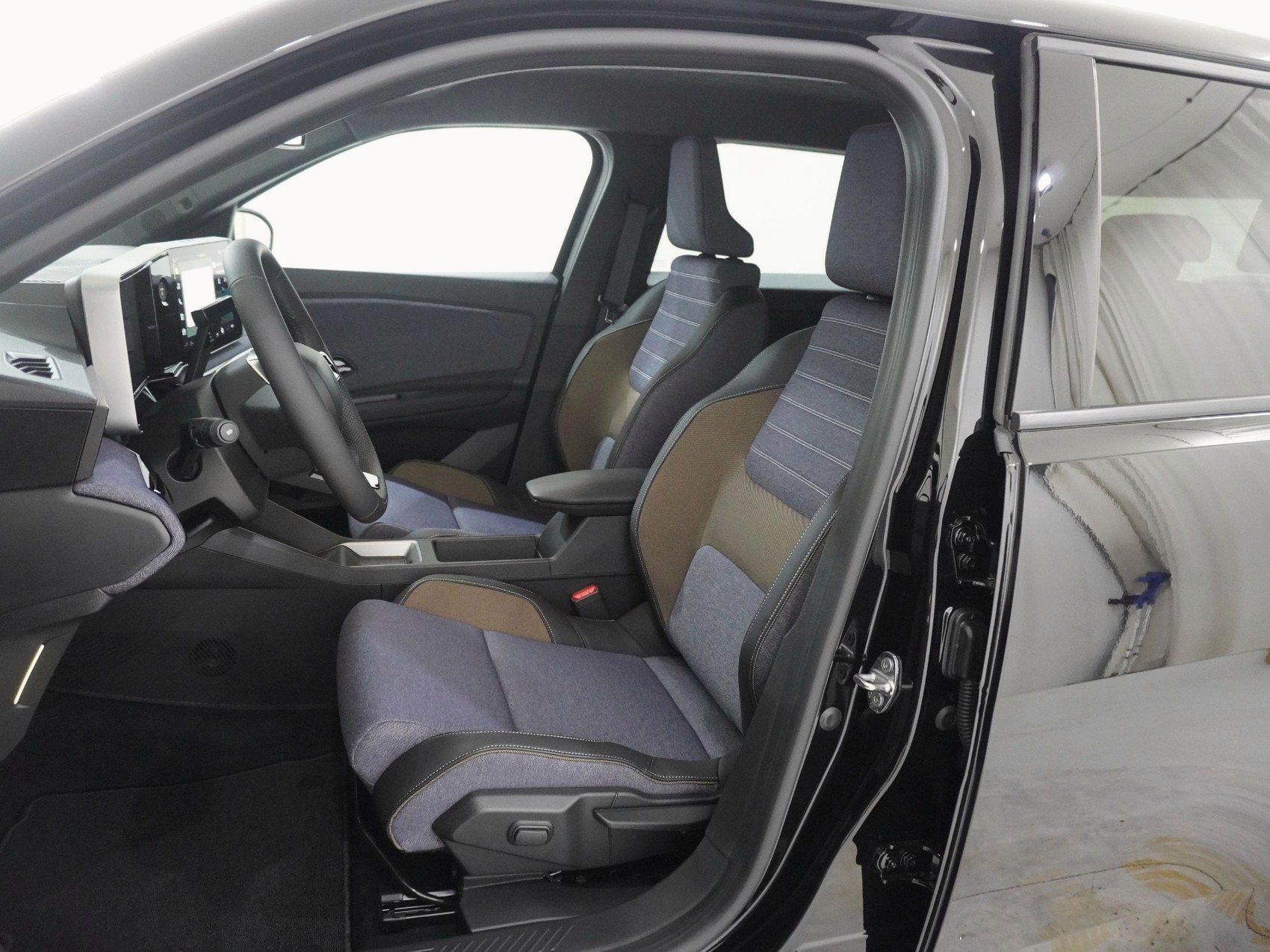 RENAULT R5 E-Tech Comfort Range techno-image-11