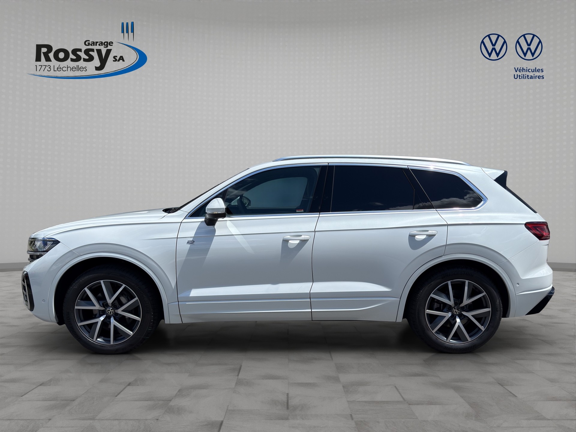 VW Touareg 3.0 TDI R-Line Tiptronic-showroom-element-2