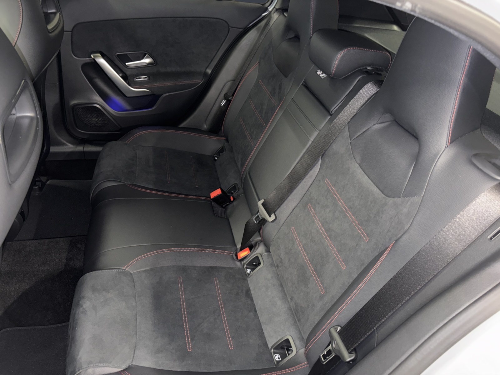 MERCEDES-BENZ A 200 Berline Compacte Night Star-image-10