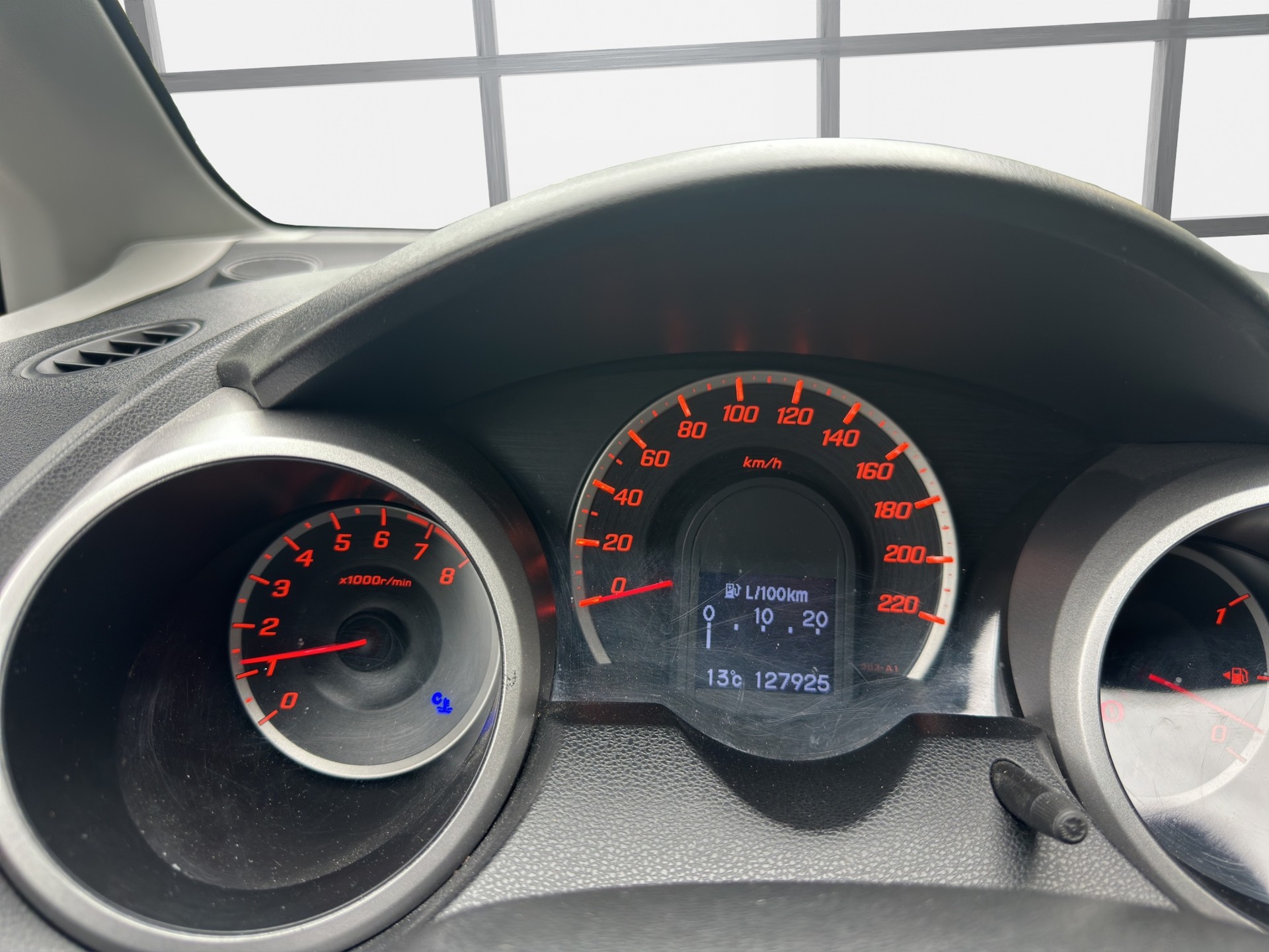 HONDA Jazz 1.4i Elegance i-Shift-image-10