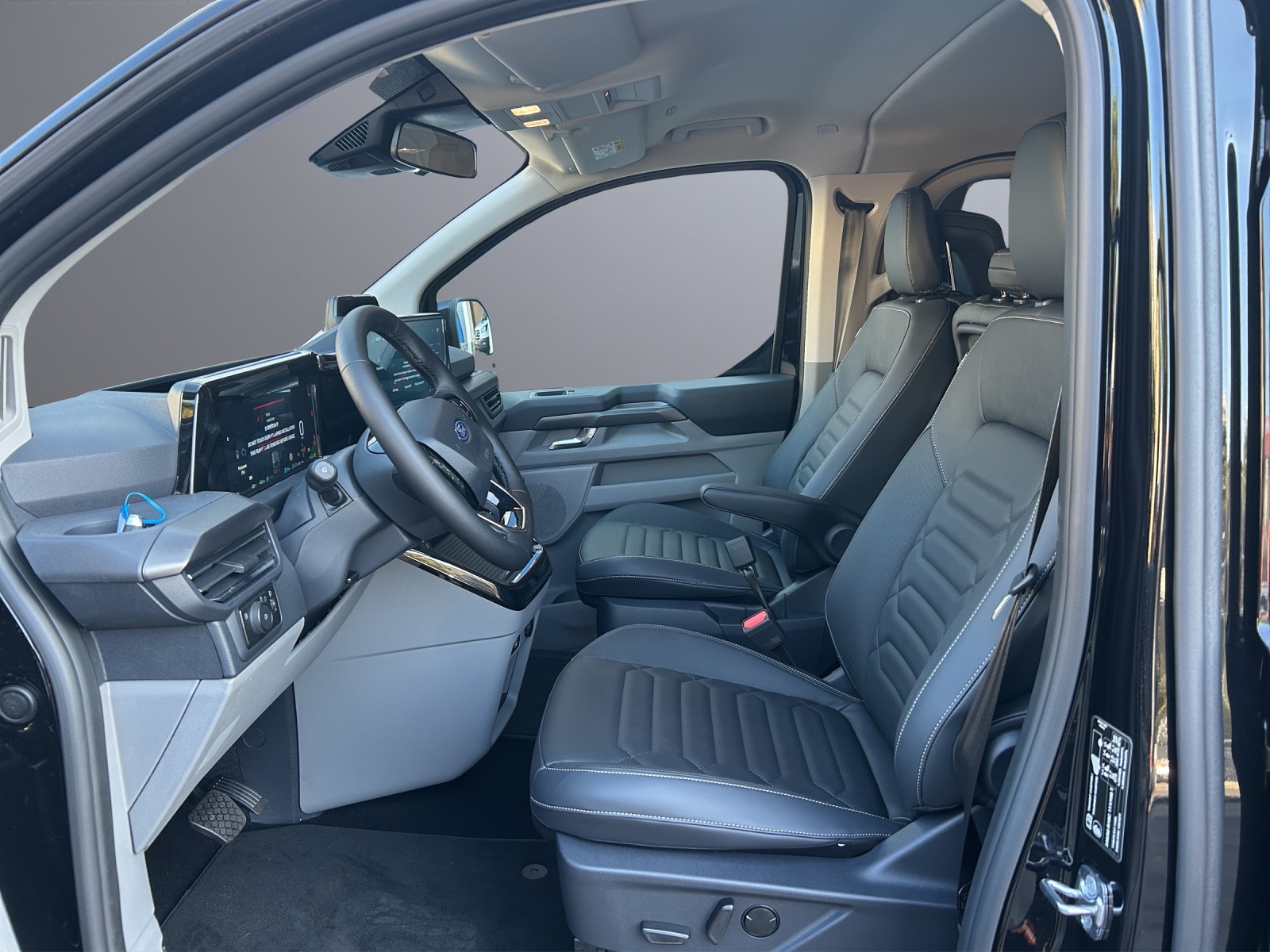 FORD Tourneo Custom 340 L1 2.5 Durat-image-4