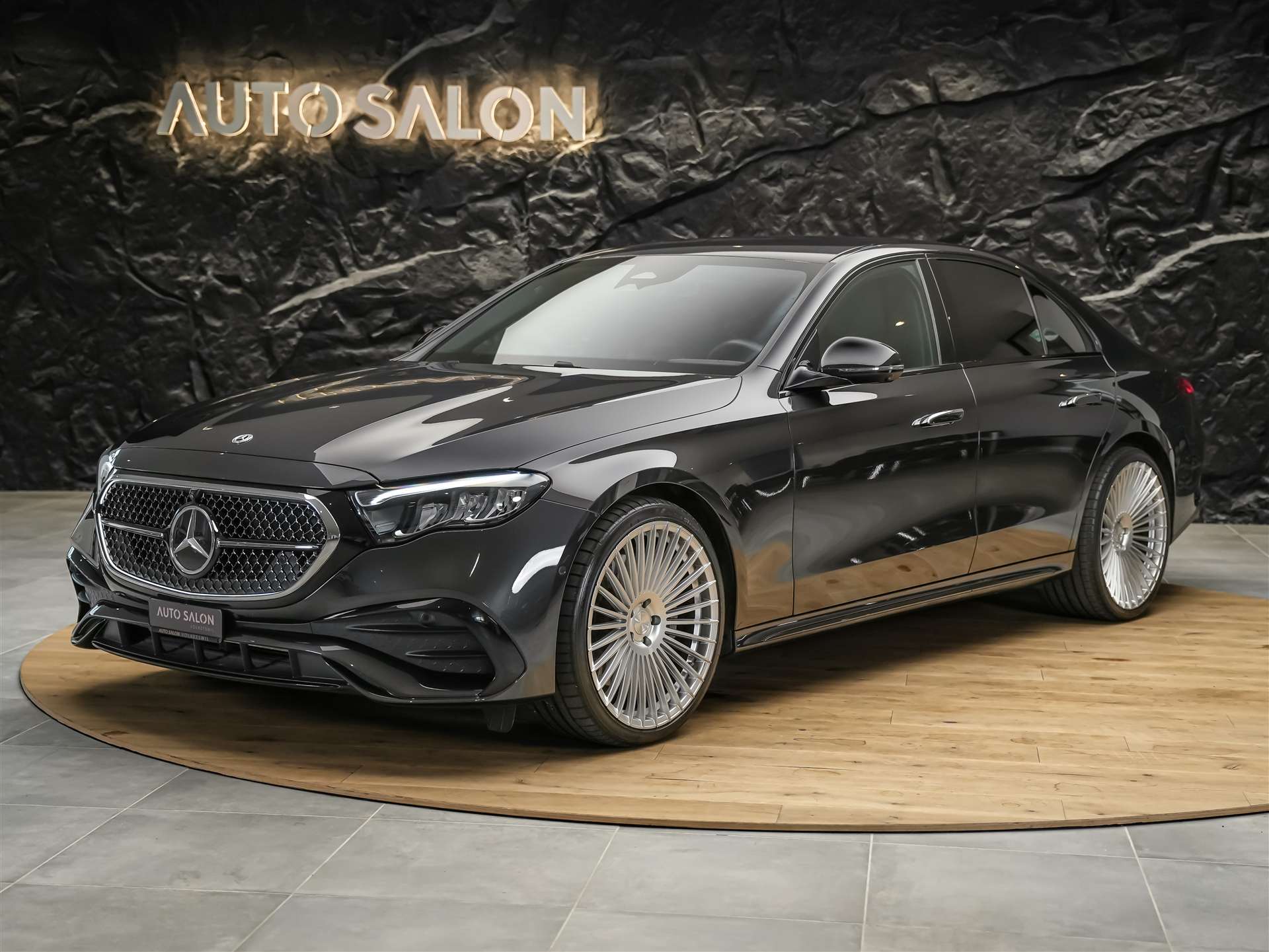 MERCEDES-BENZ E 220 d AMG Line *21" Felgen*Burmester*360° Kamera*Kühlergrill beleuchtet*