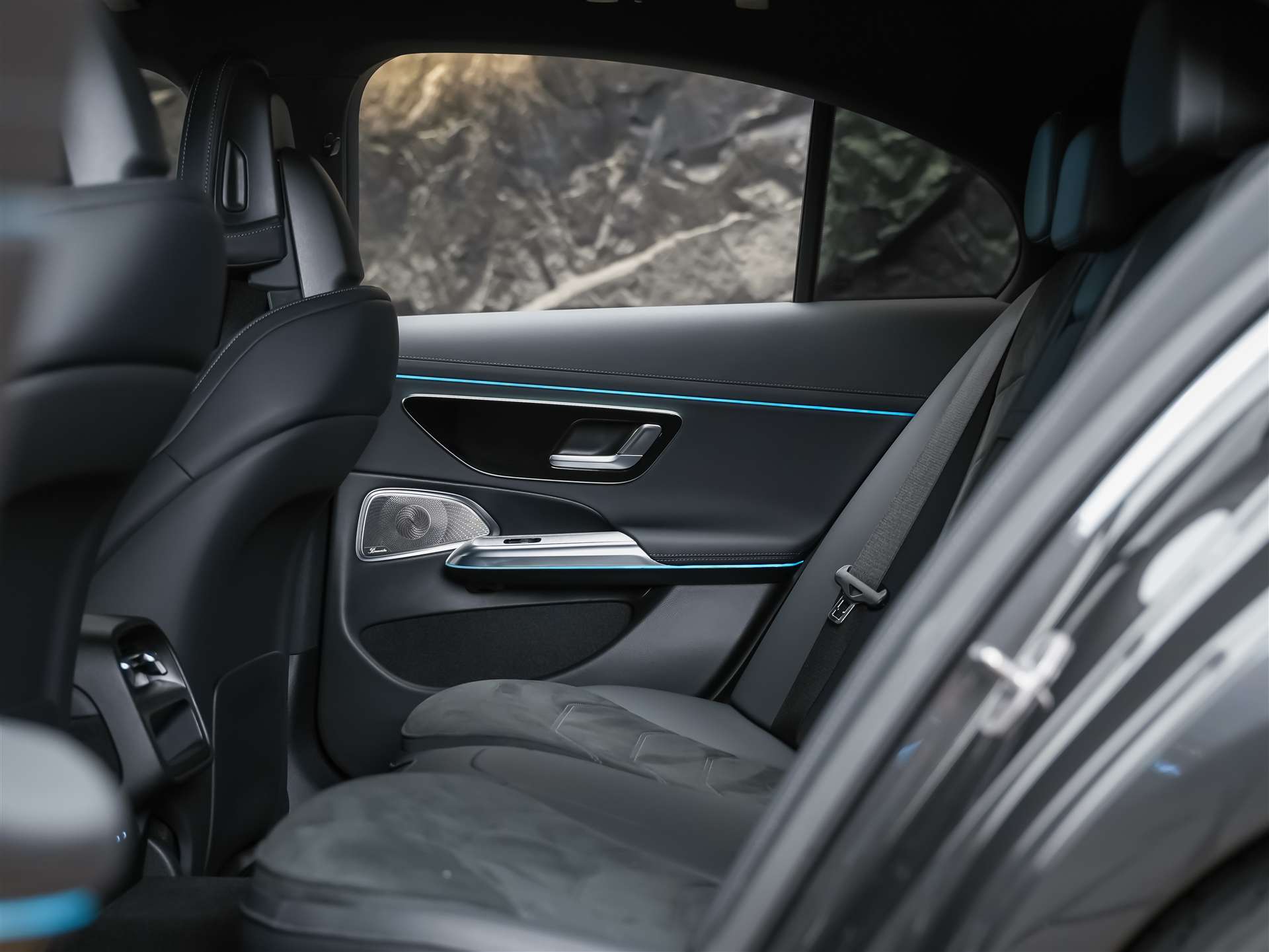 MERCEDES-BENZ E 220 d AMG Line *21" Felgen*Burmester*360° Kamera*Kühlergrill beleuchtet*-image-10