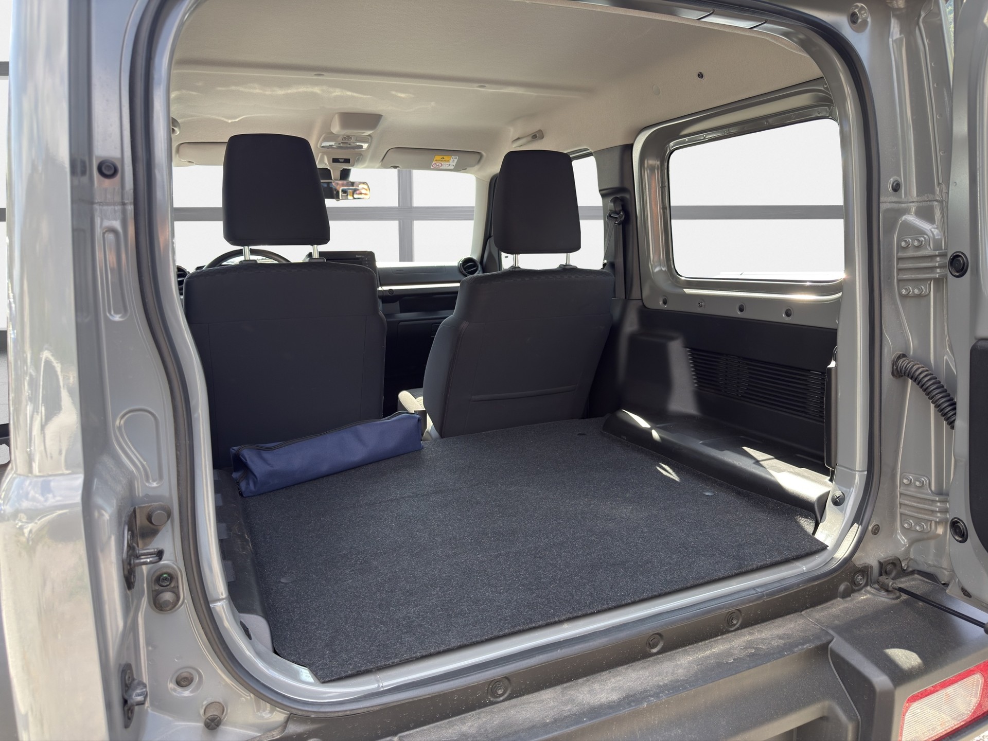 SUZUKI Jimny 1.5 Compact+ 4x4-image-8