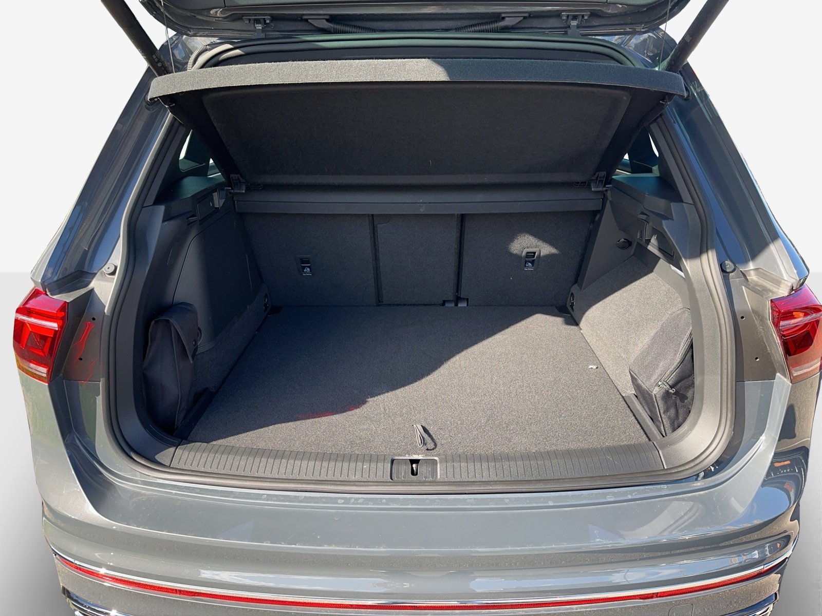 VW Tiguan 1.4TSI PHEV R-Line DSG-image-12